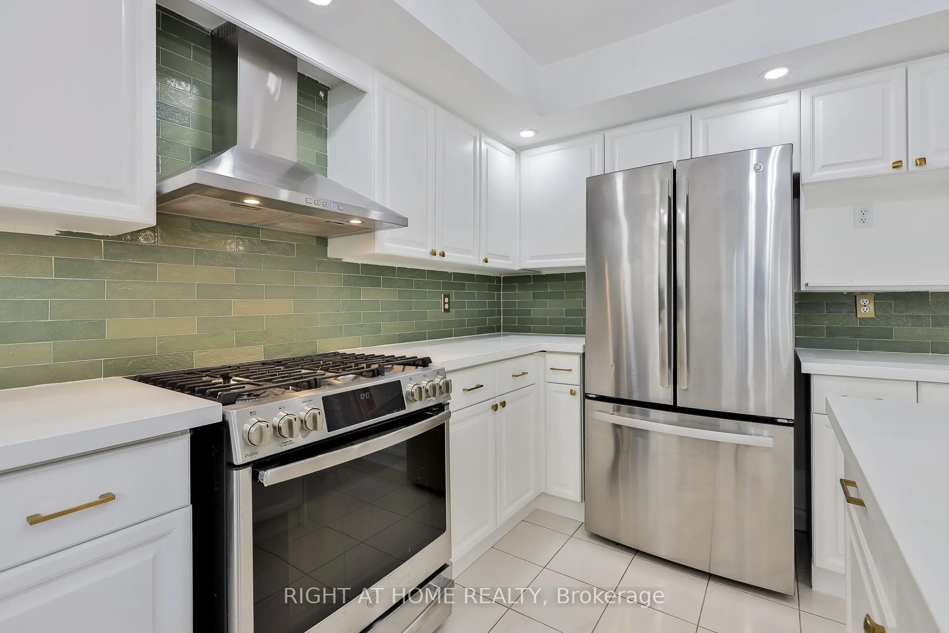 560 Chagall Court
