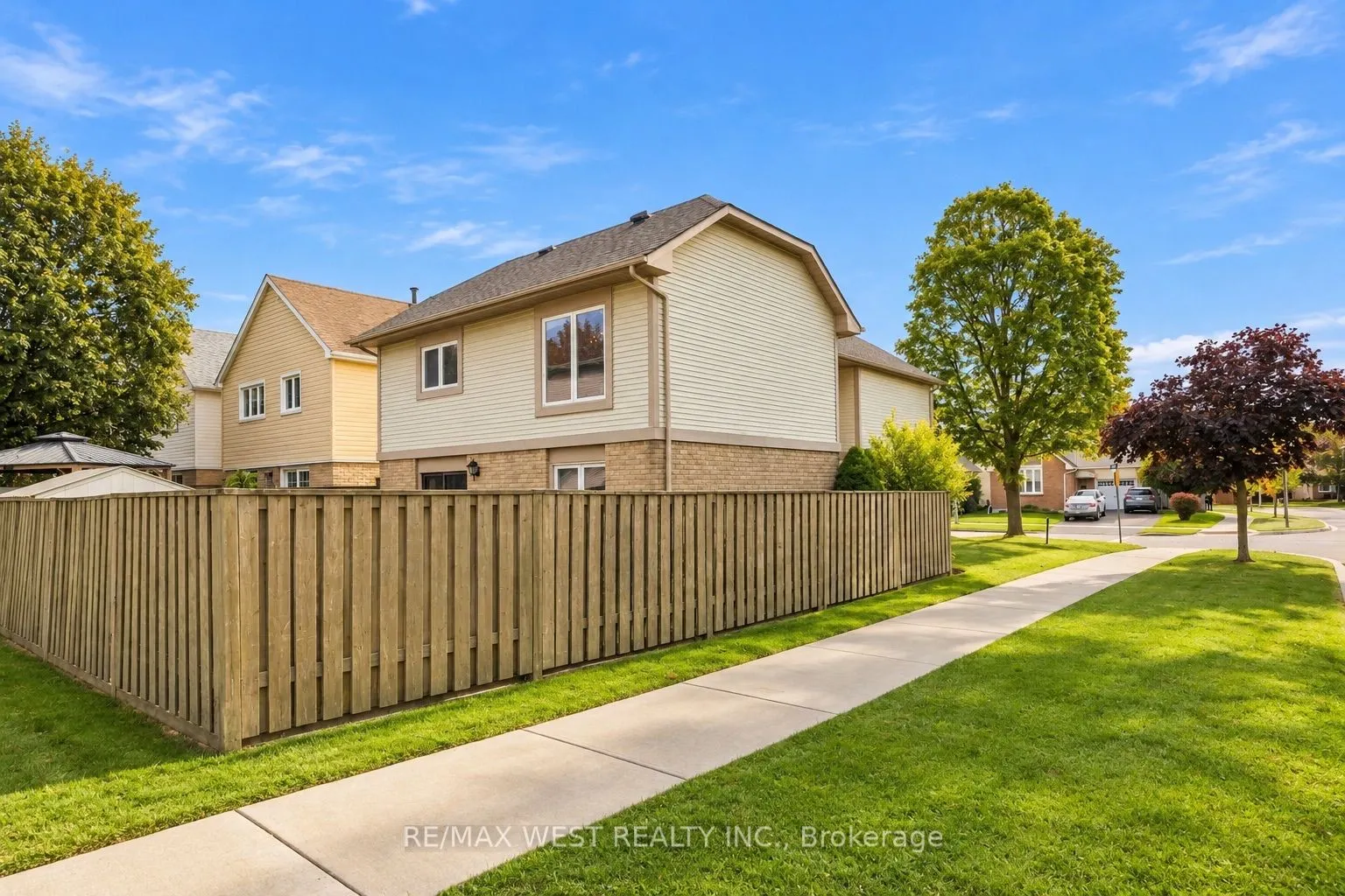 2 Ackrow Court