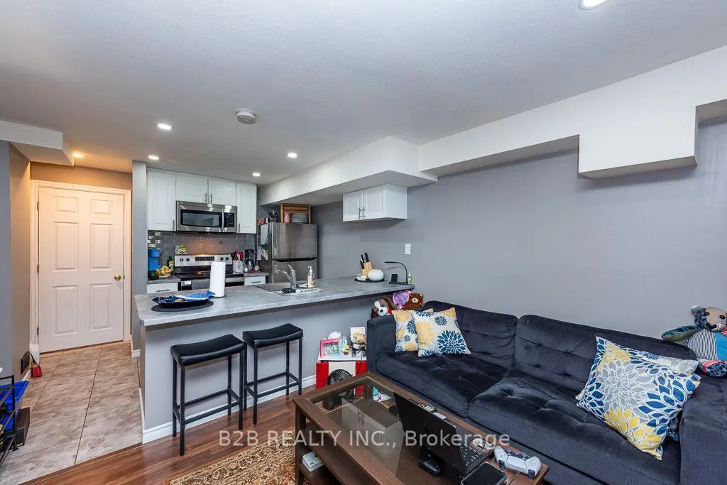 4112 trapper Crescent