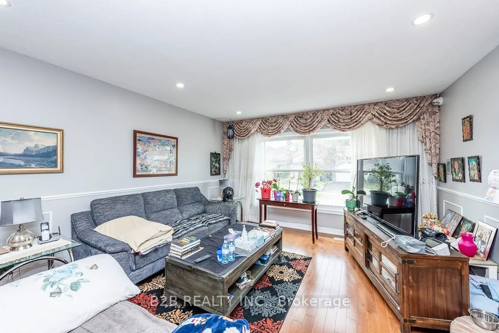 4112 trapper Crescent