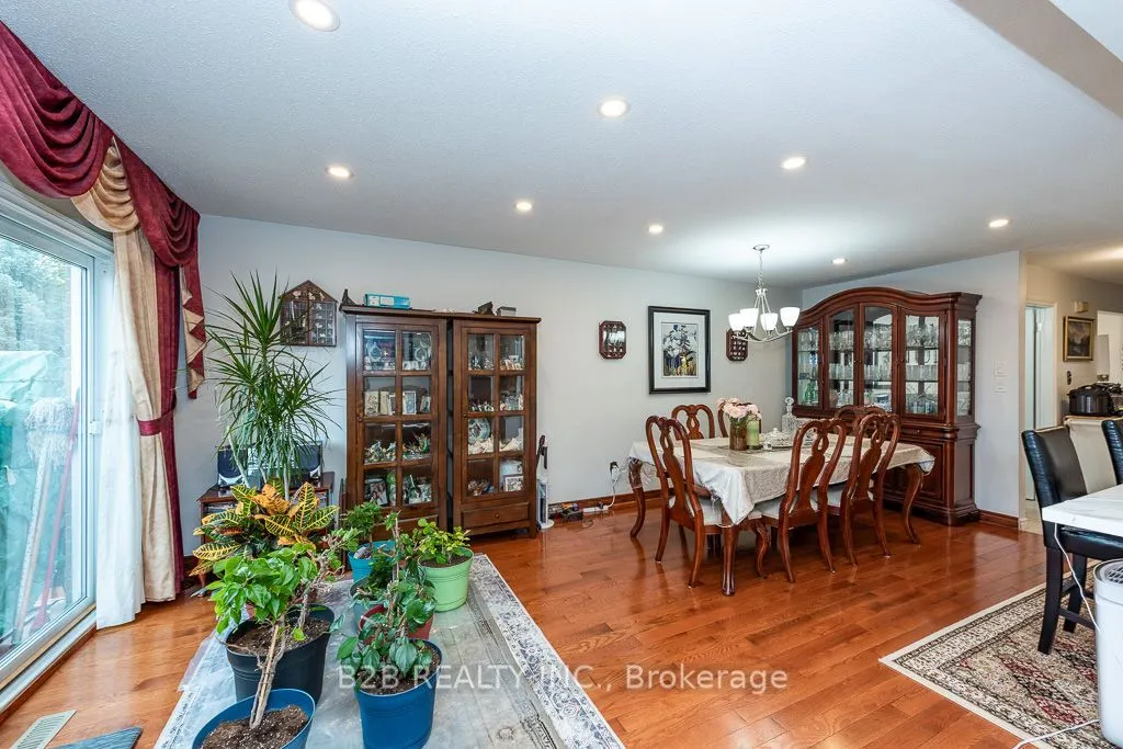 4112 trapper Crescent