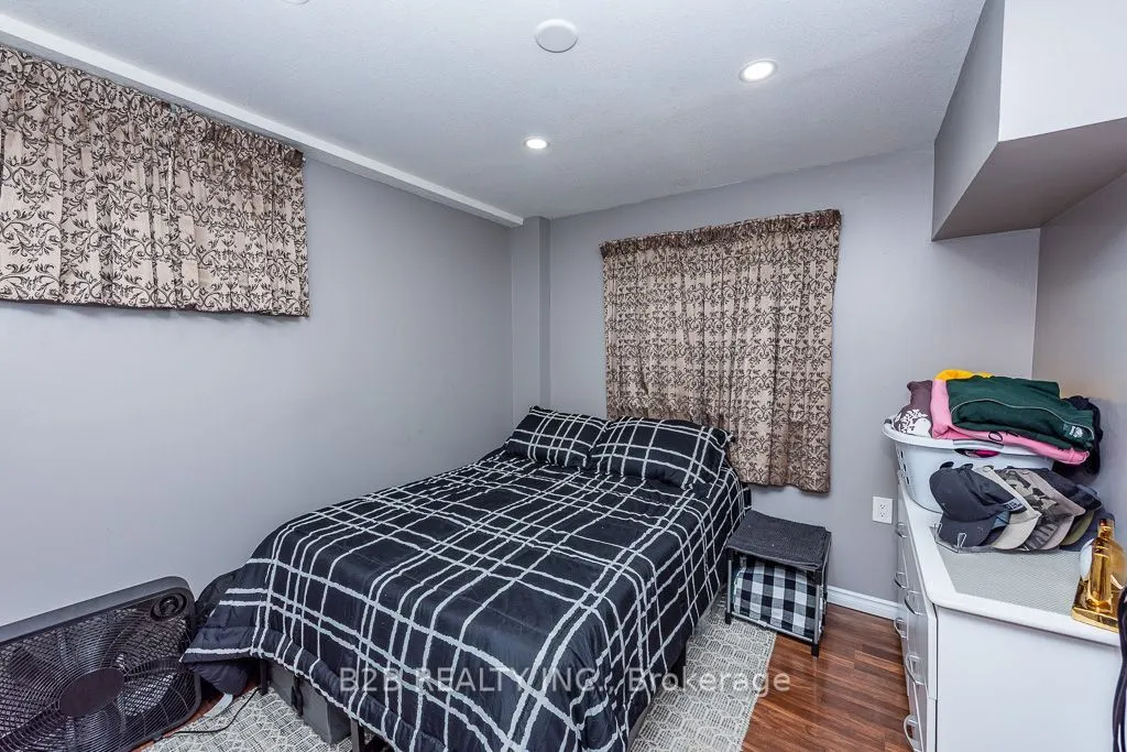 4112 trapper Crescent