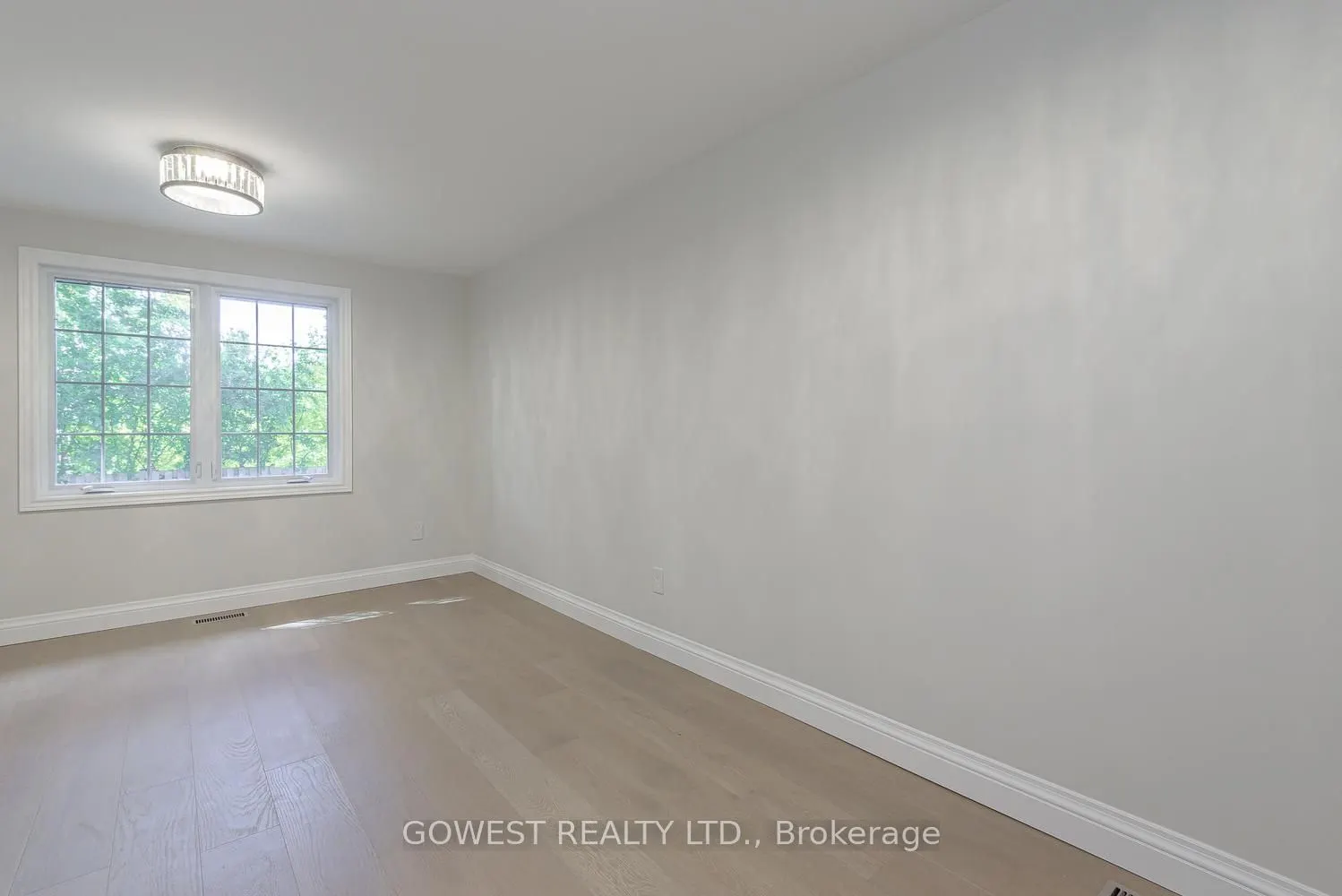 342 Bryant Crescent
