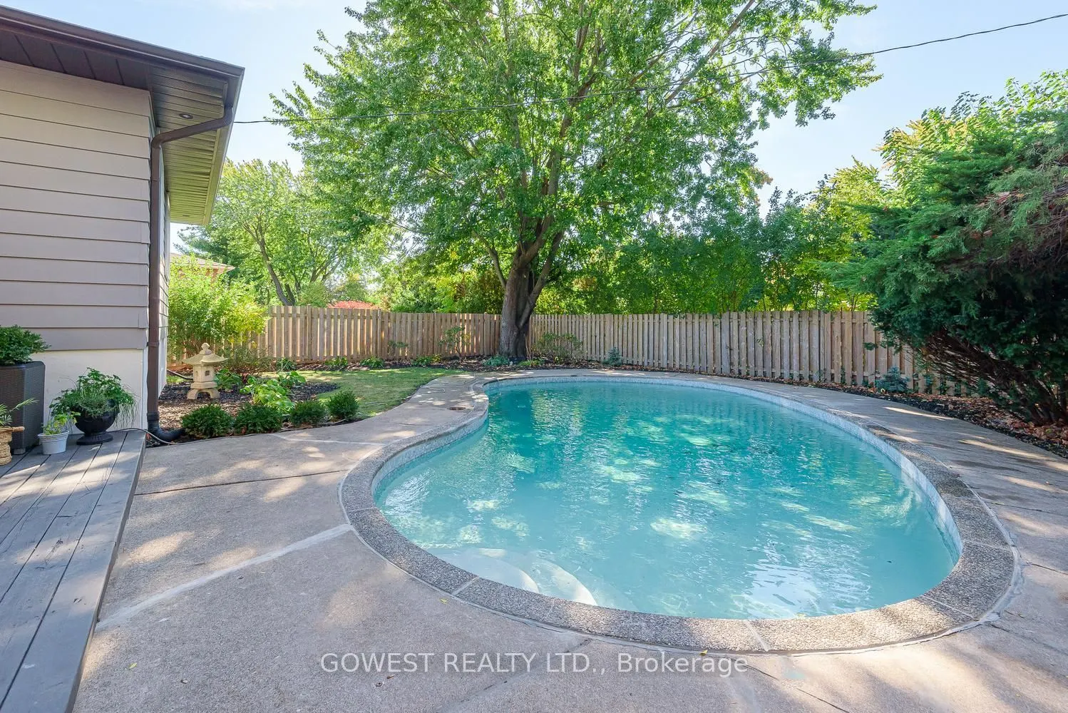 342 Bryant Crescent