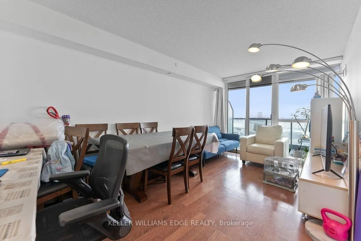215 Sherway Gardens Road #809