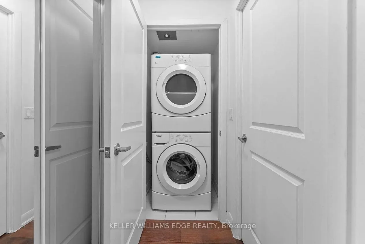 215 Sherway Gardens Road #809