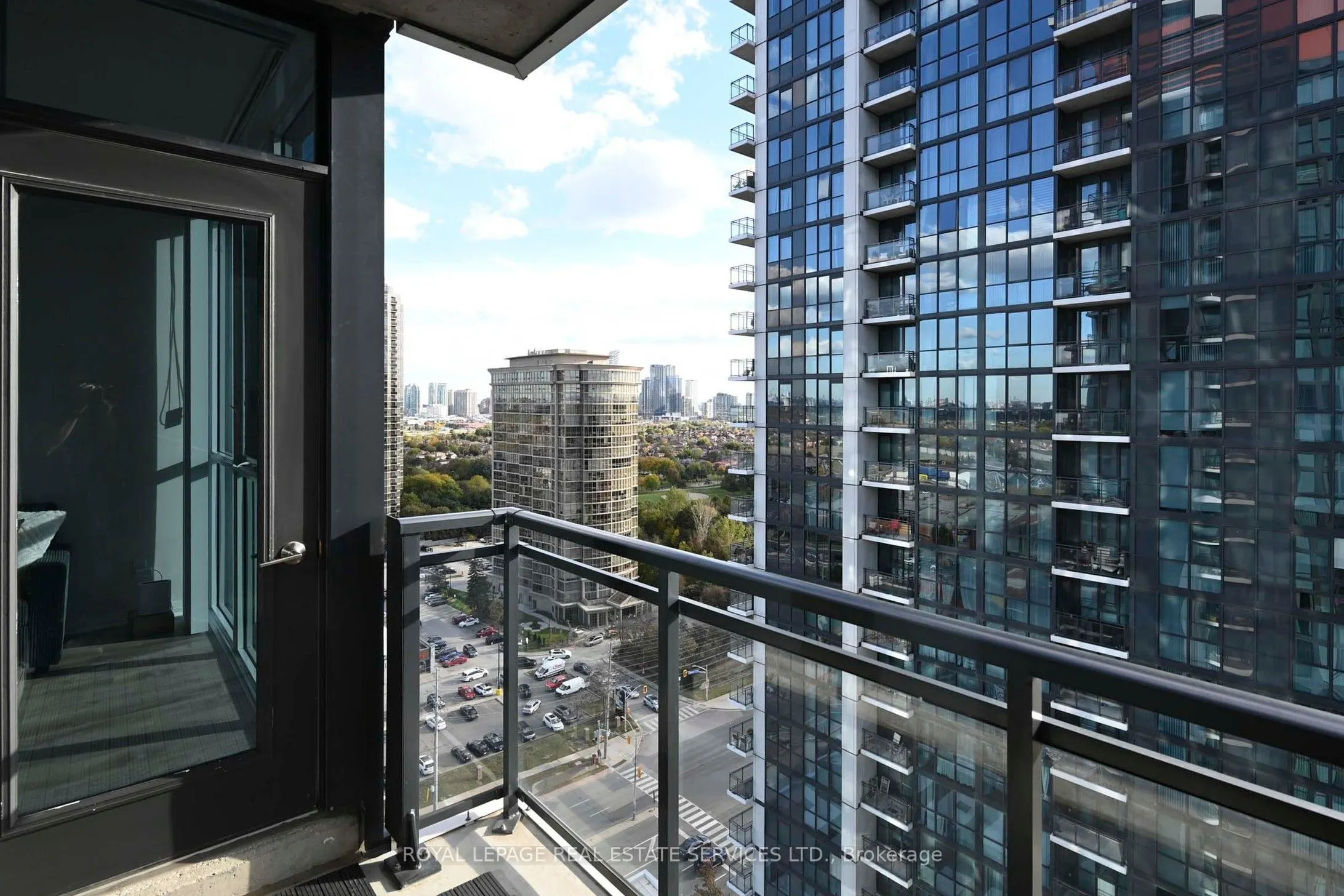 55 Eglinton Avenue W #1701