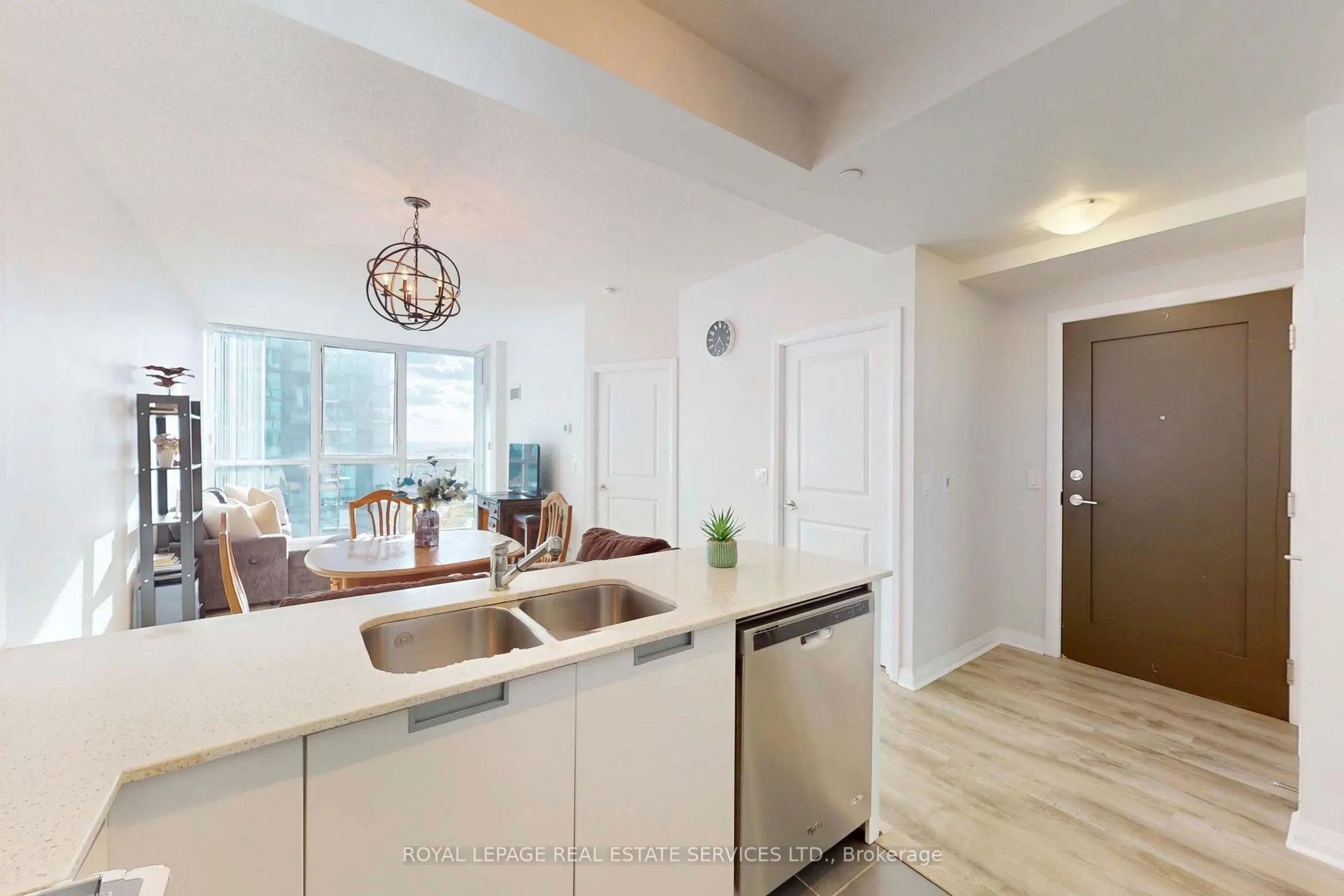 55 Eglinton Avenue W #1701