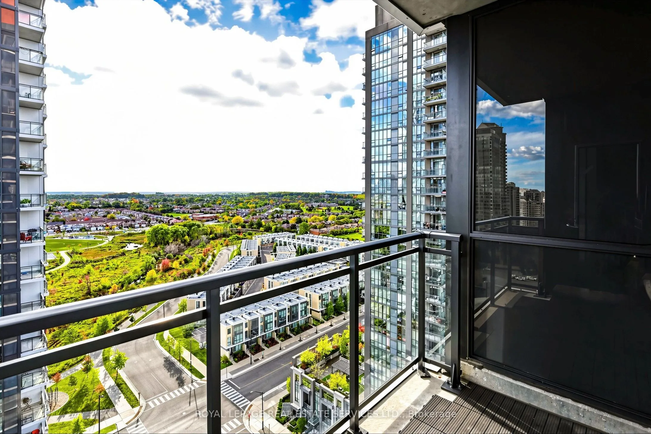 55 Eglinton Avenue W #1701