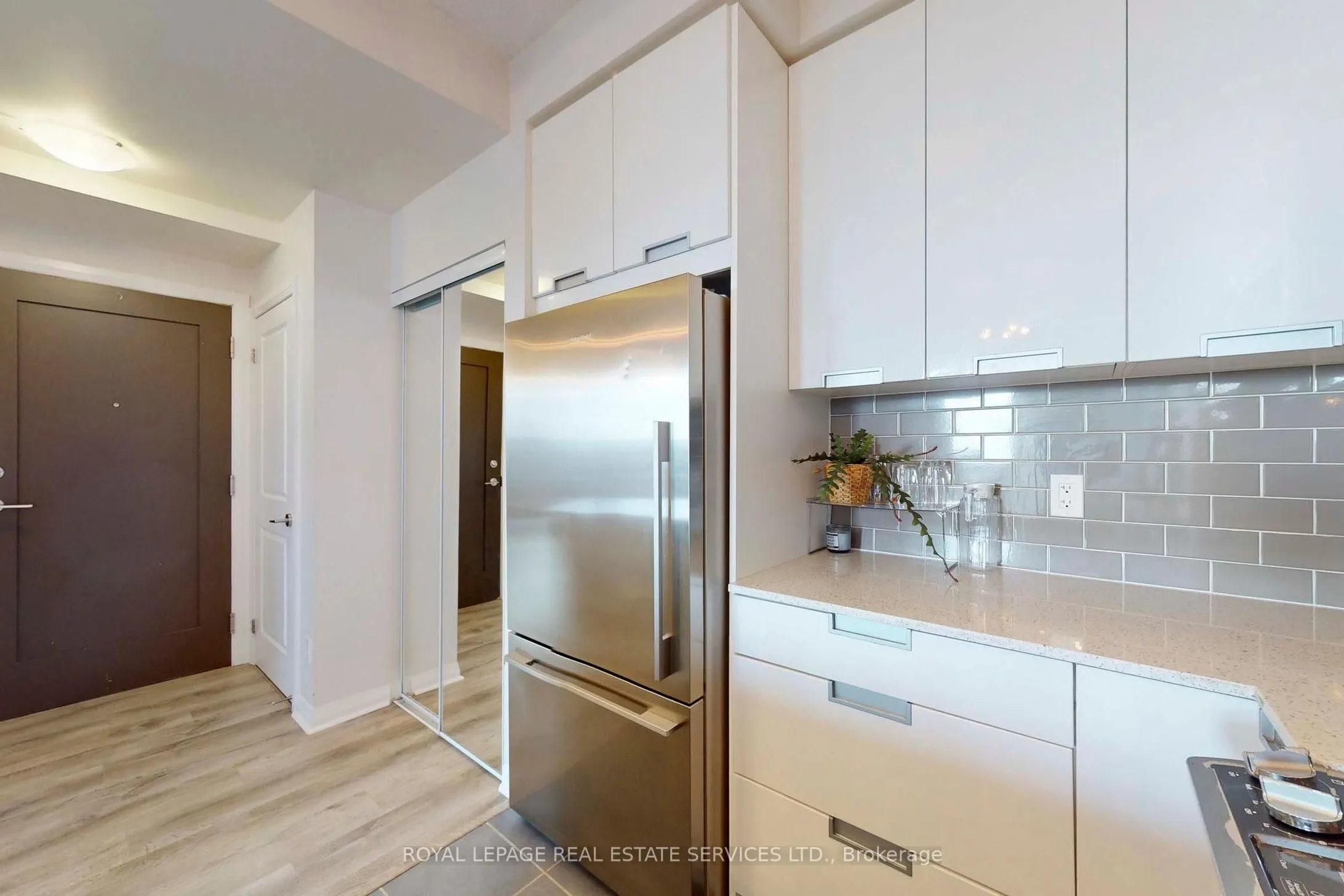 55 Eglinton Avenue W #1701