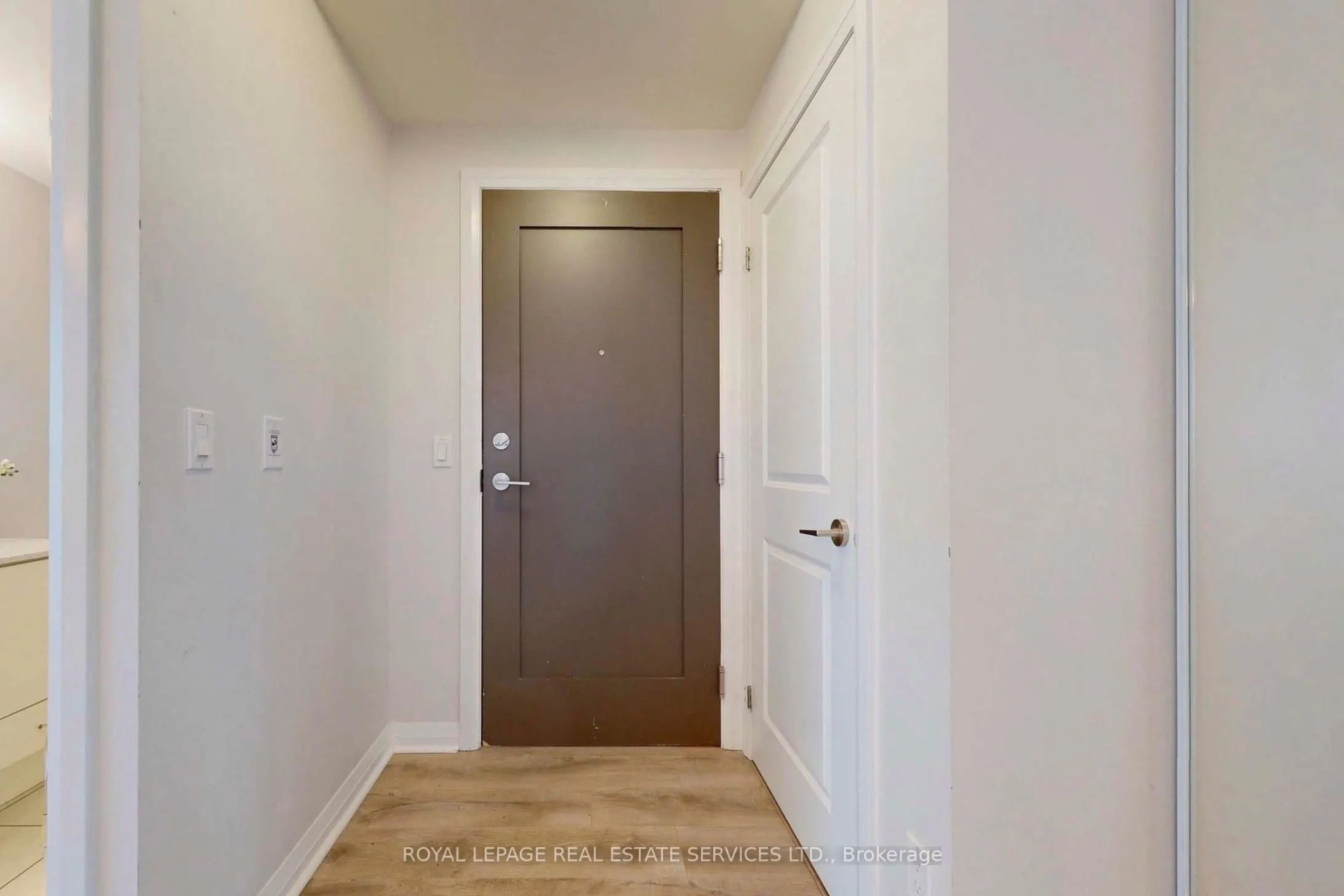 55 Eglinton Avenue W #1701