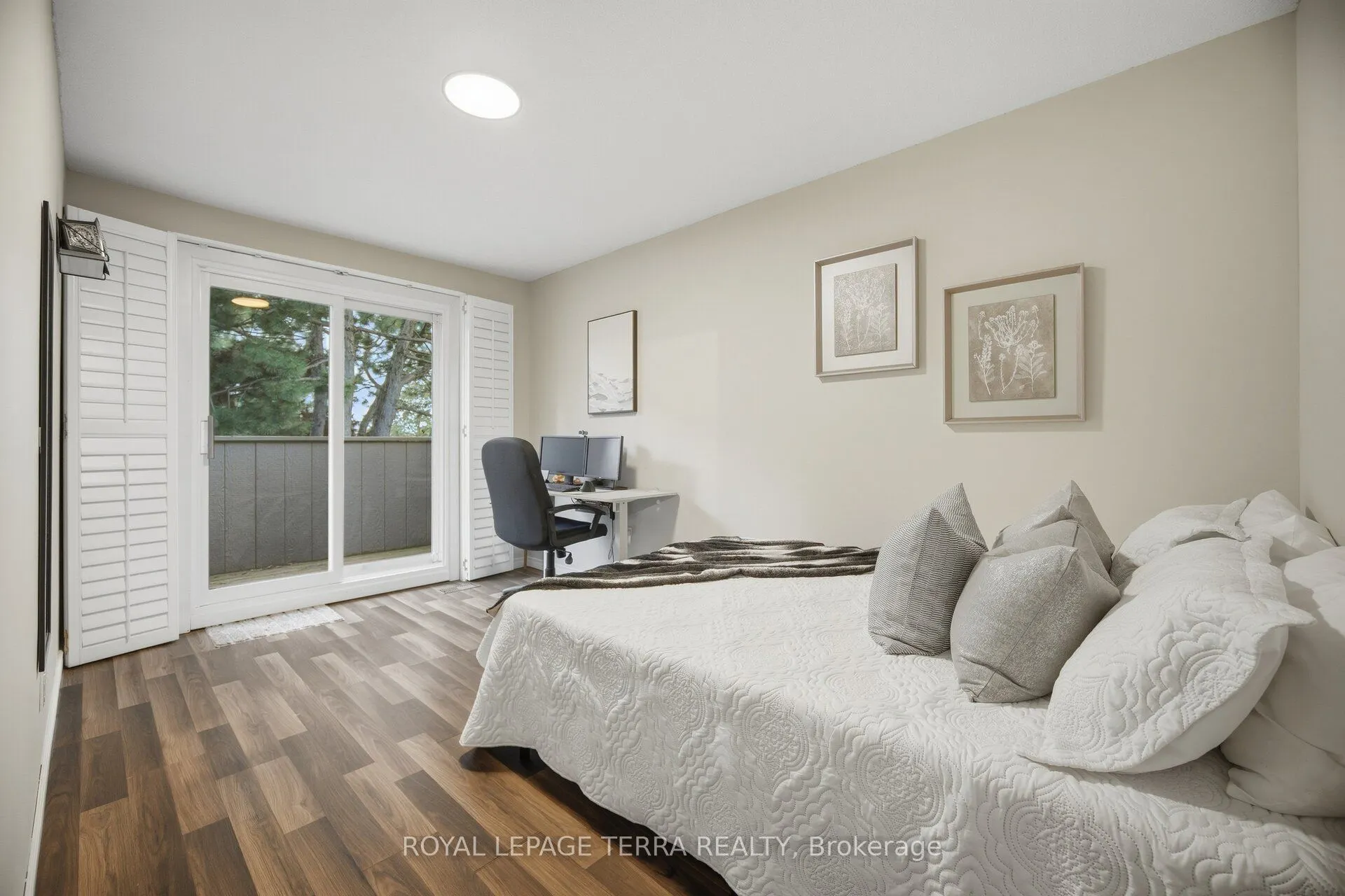 1951 Rathburn Road E #138