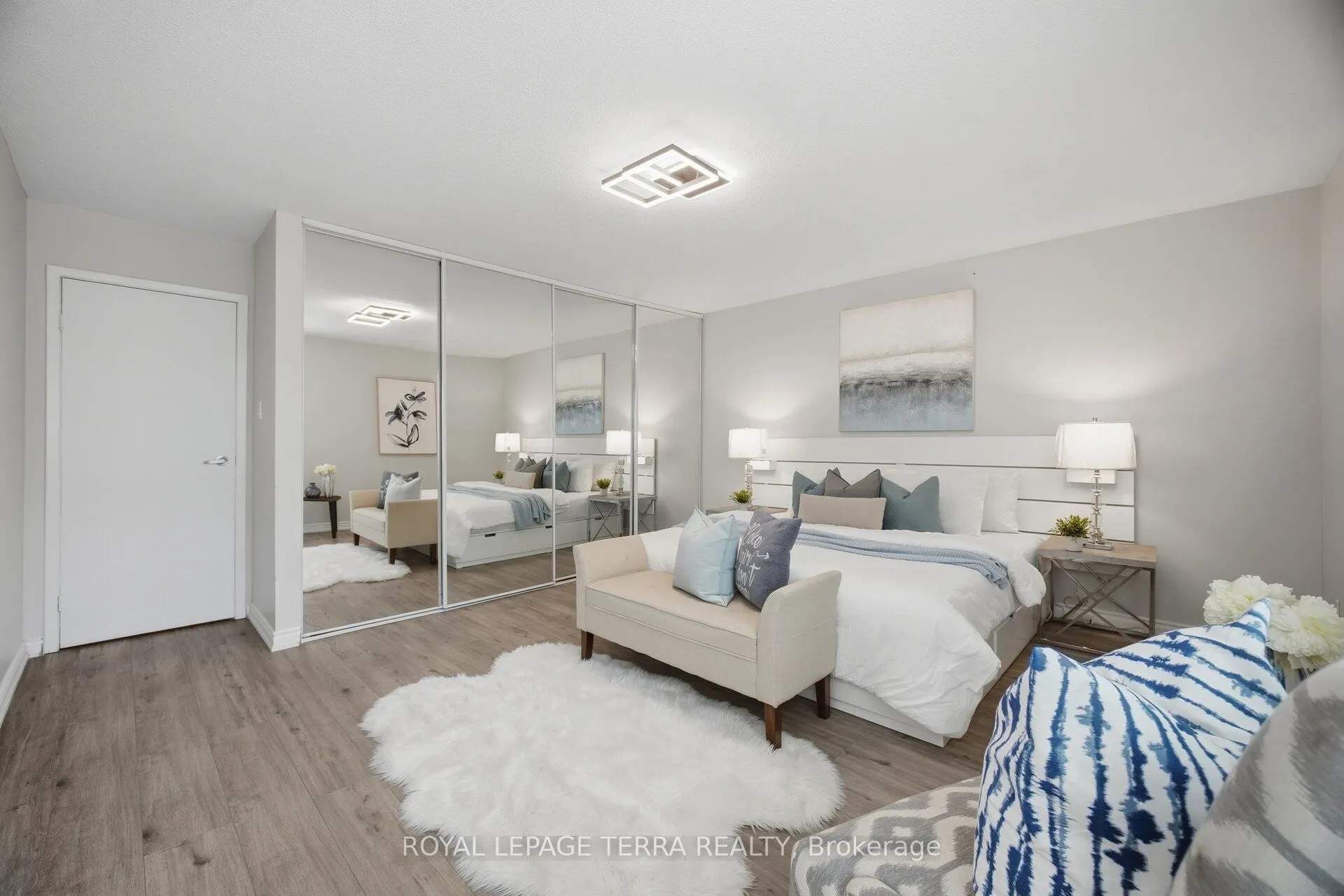 1951 Rathburn Road E #138