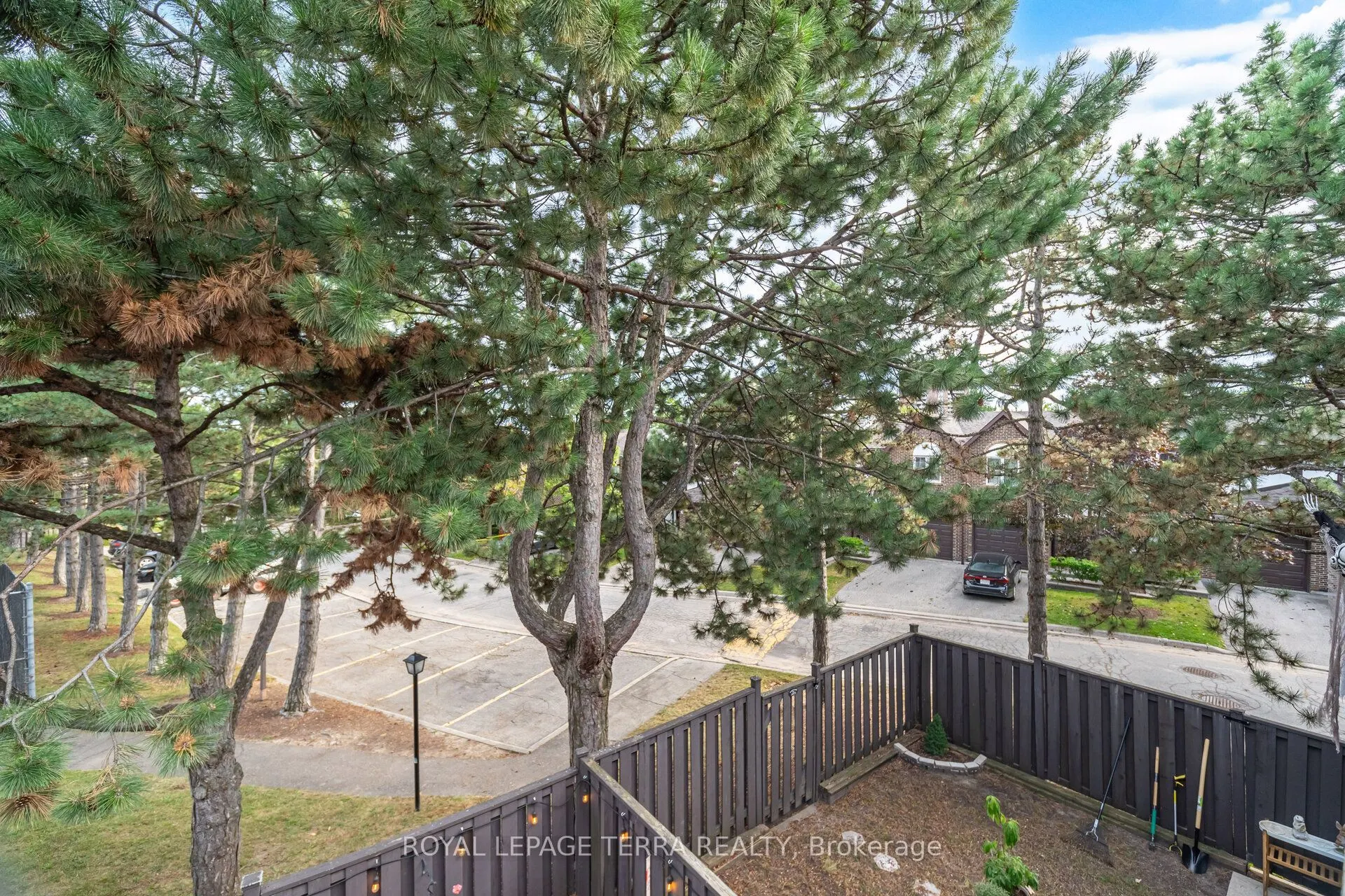 1951 Rathburn Road E #138