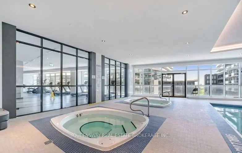 38 Annie Craig Drive #5002