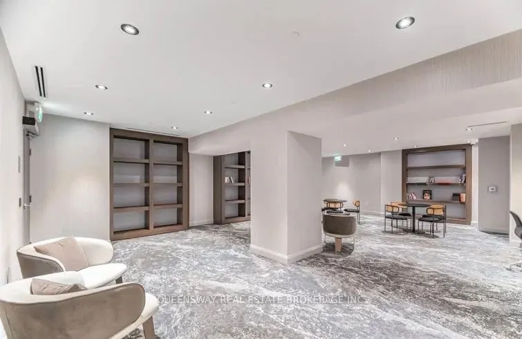 38 Annie Craig Drive #5002