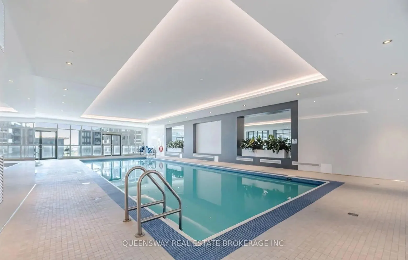 38 Annie Craig Drive #5002
