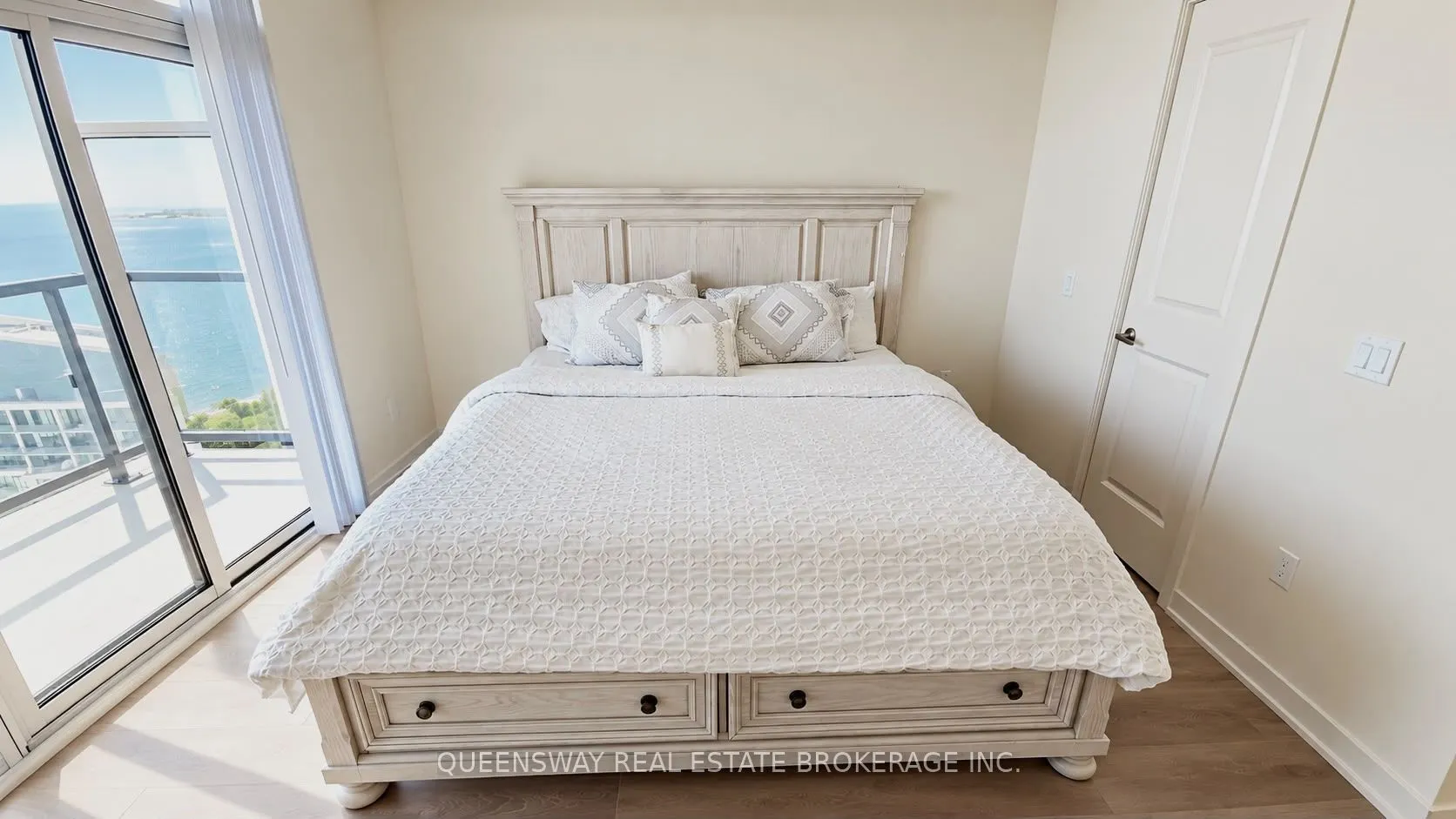 38 Annie Craig Drive #5002