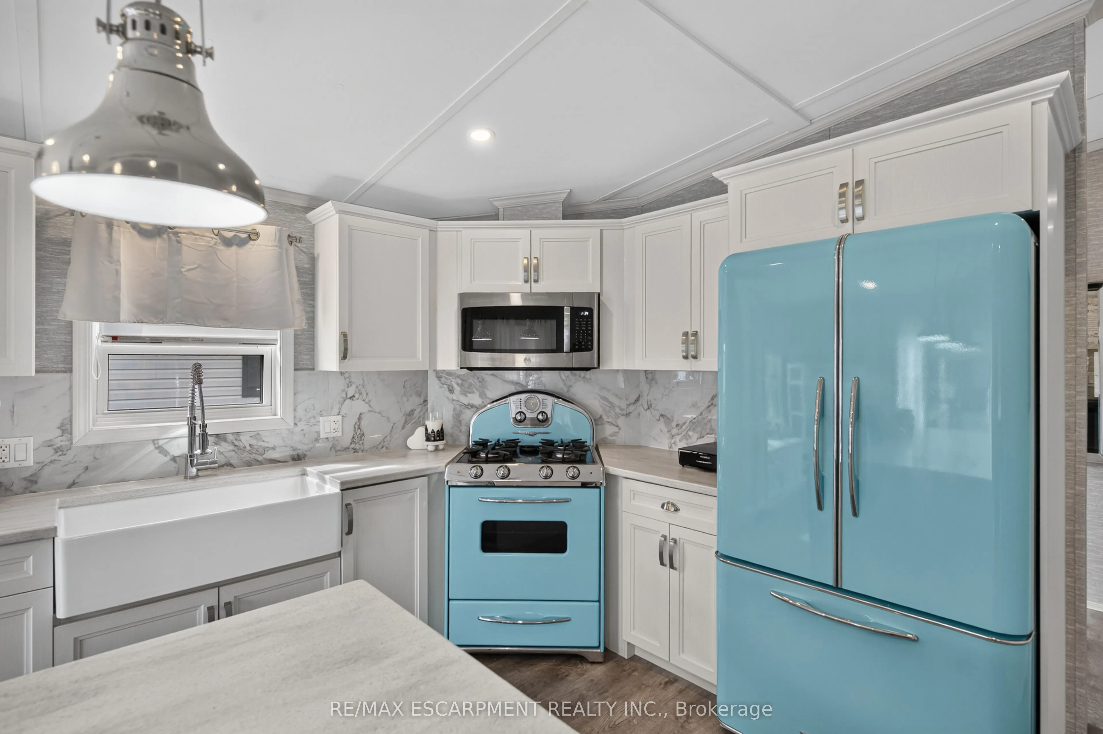 4449 Milburough Line #5 Oak Street