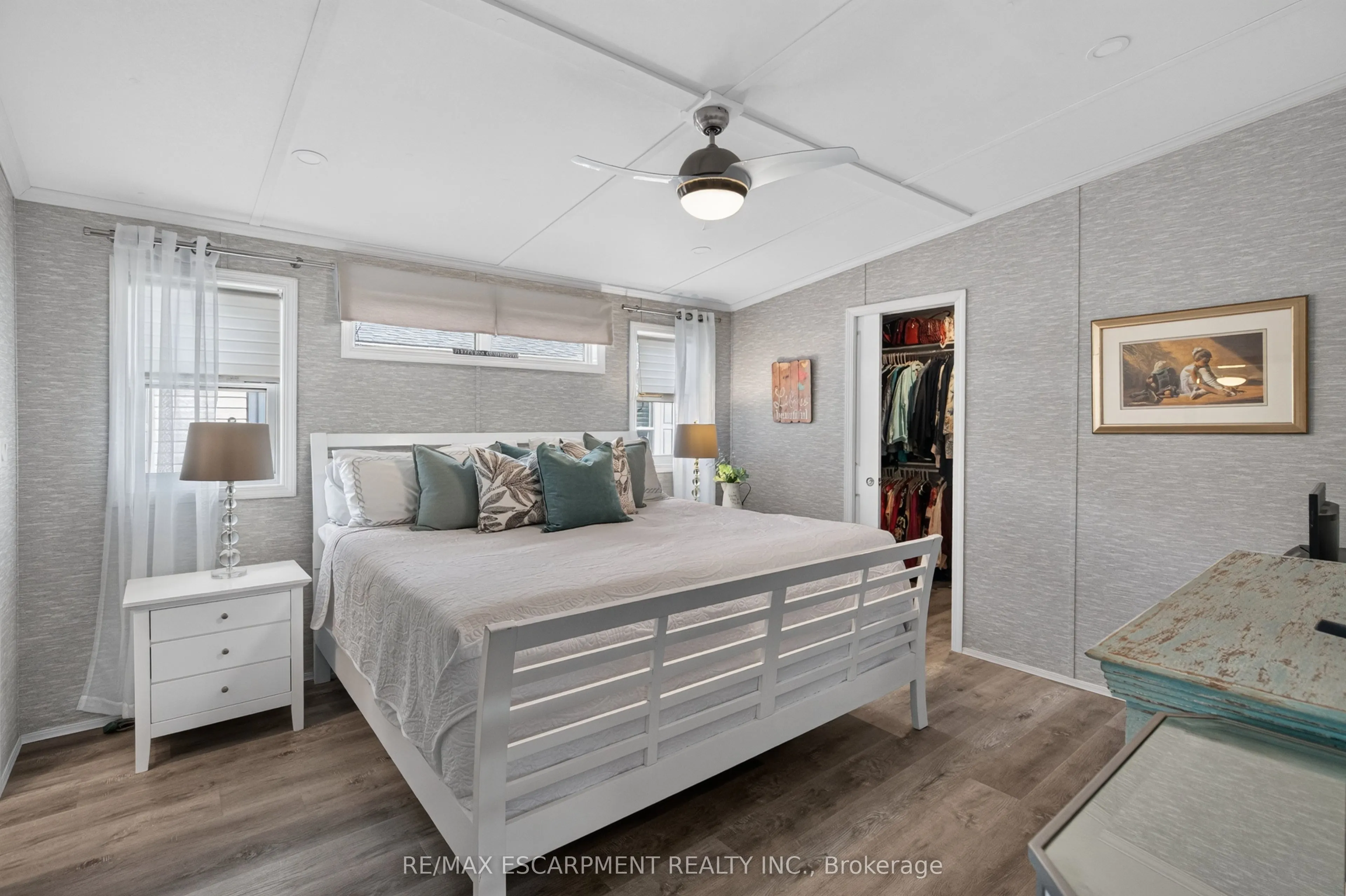 4449 Milburough Line #5 Oak Street