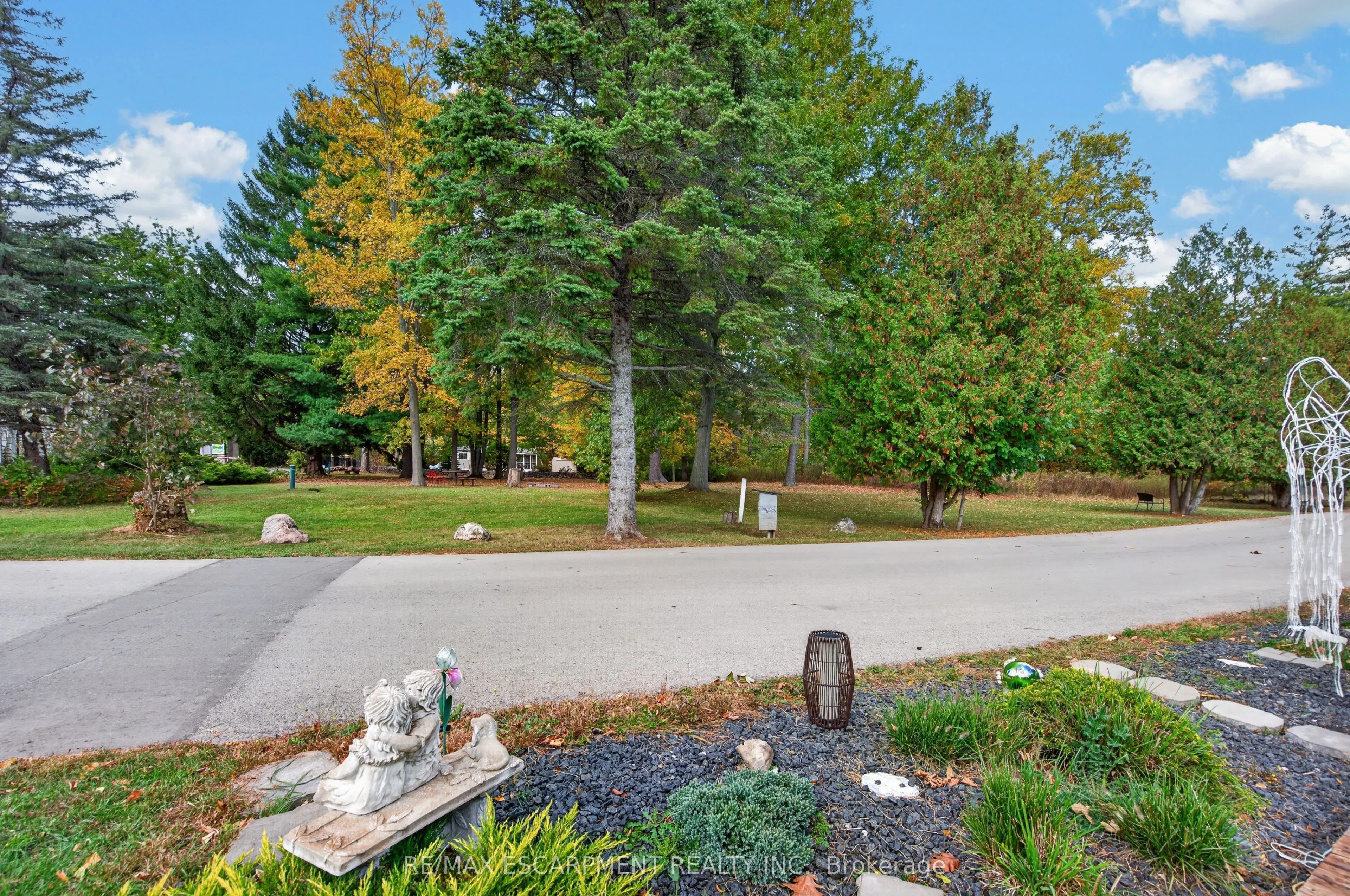 4449 Milburough Line #5 Oak Street