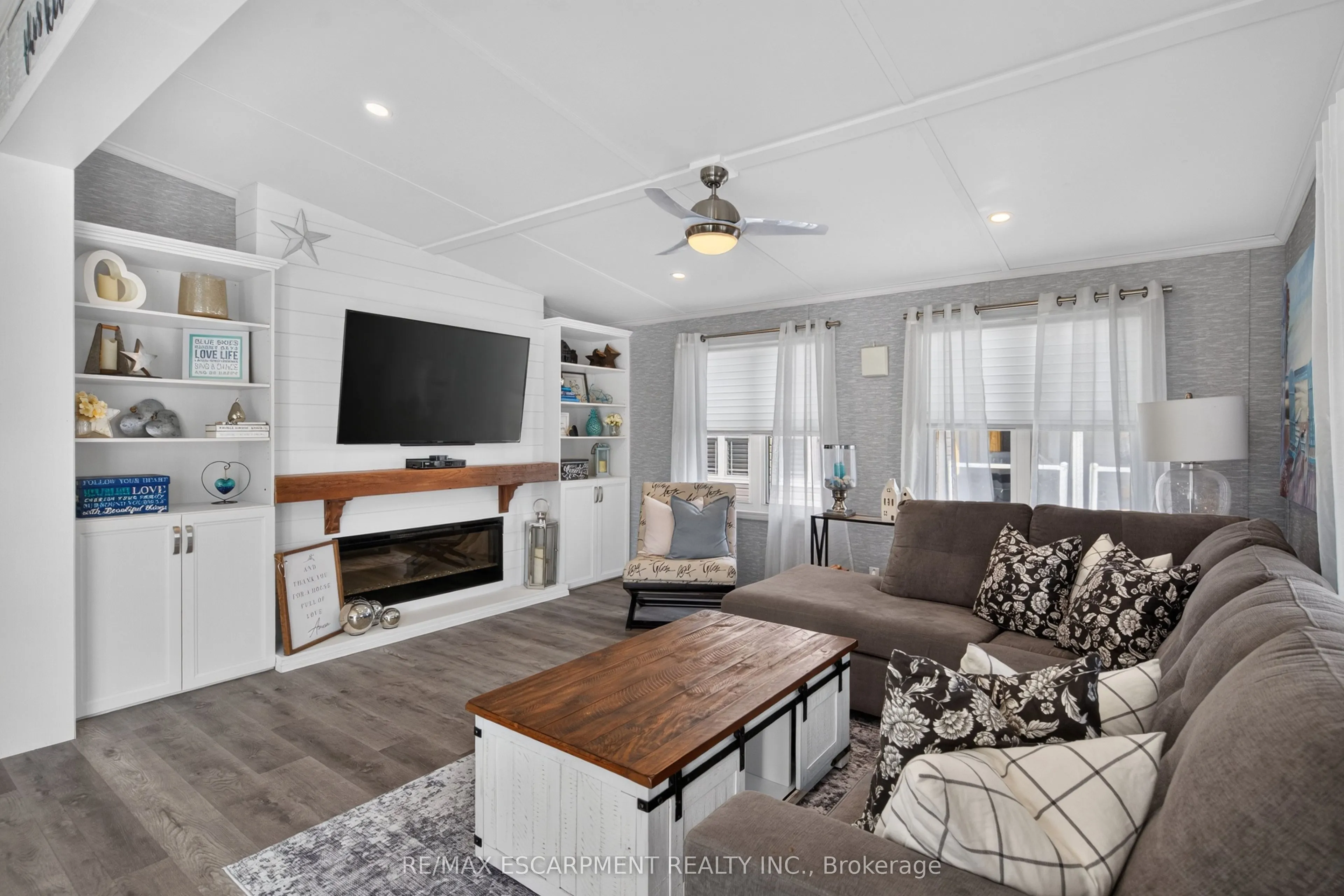 4449 Milburough Line #5 Oak Street