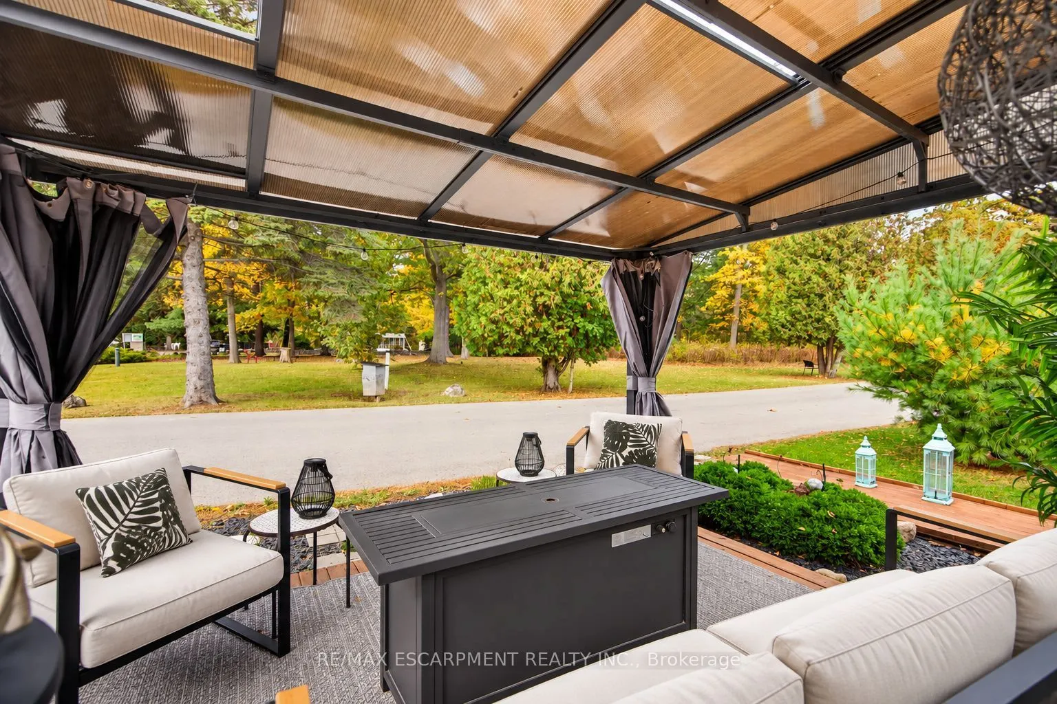 4449 Milburough Line #5 Oak Street