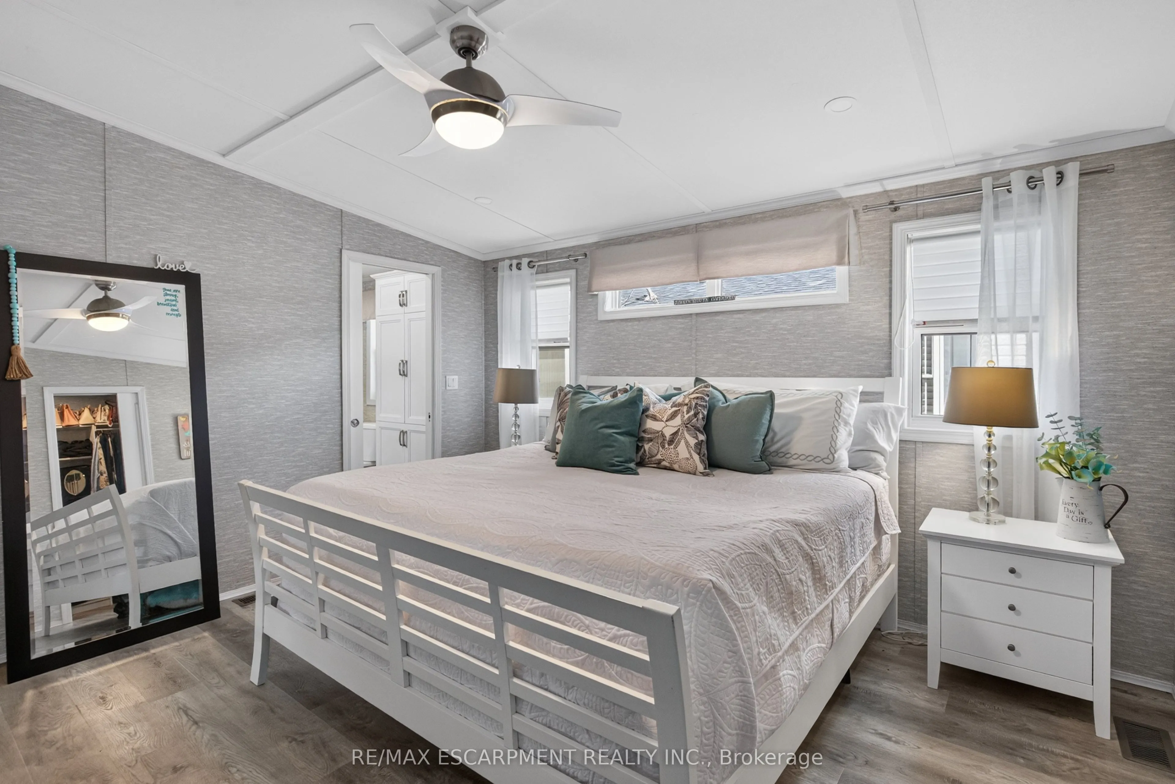 4449 Milburough Line #5 Oak Street