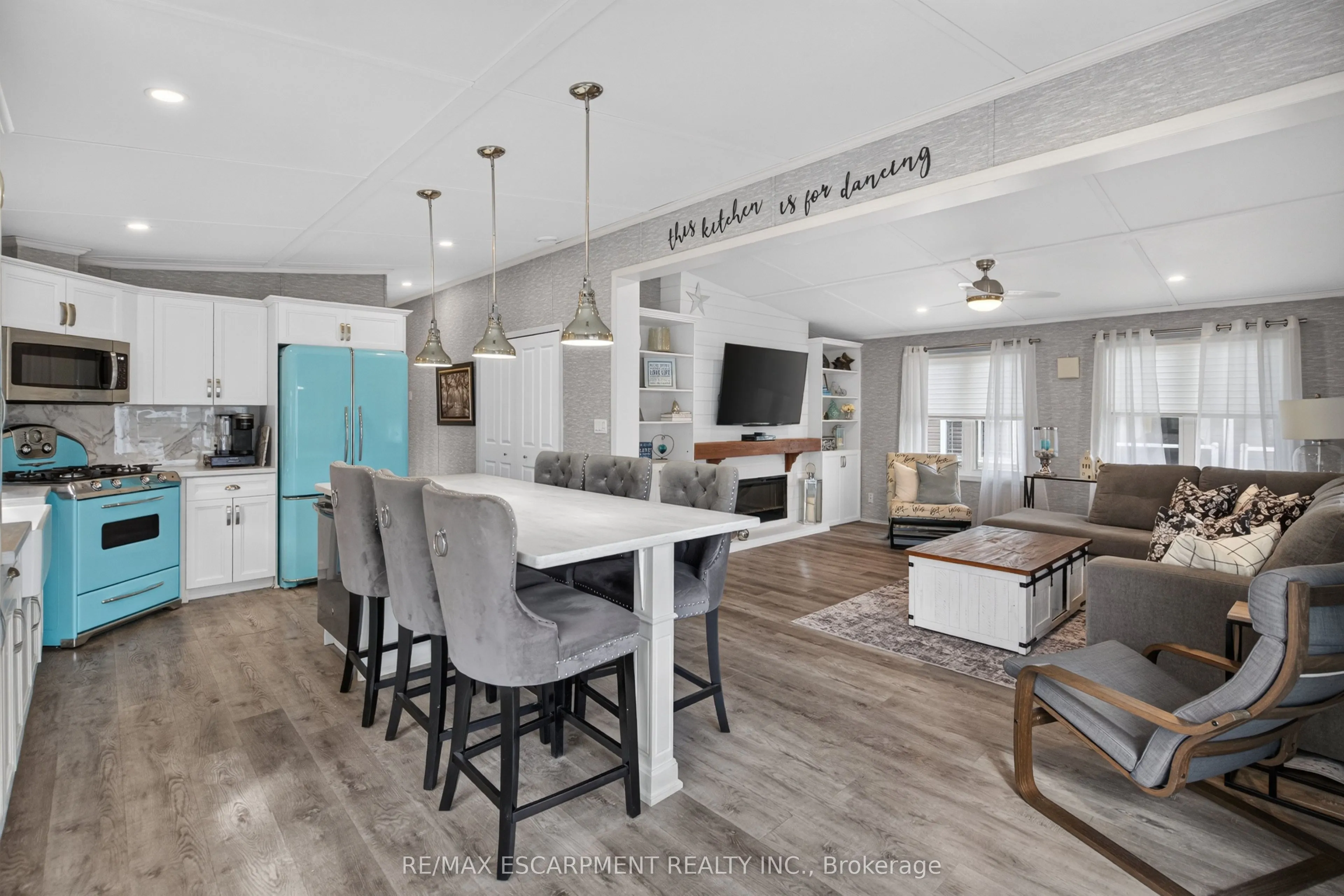 4449 Milburough Line #5 Oak Street
