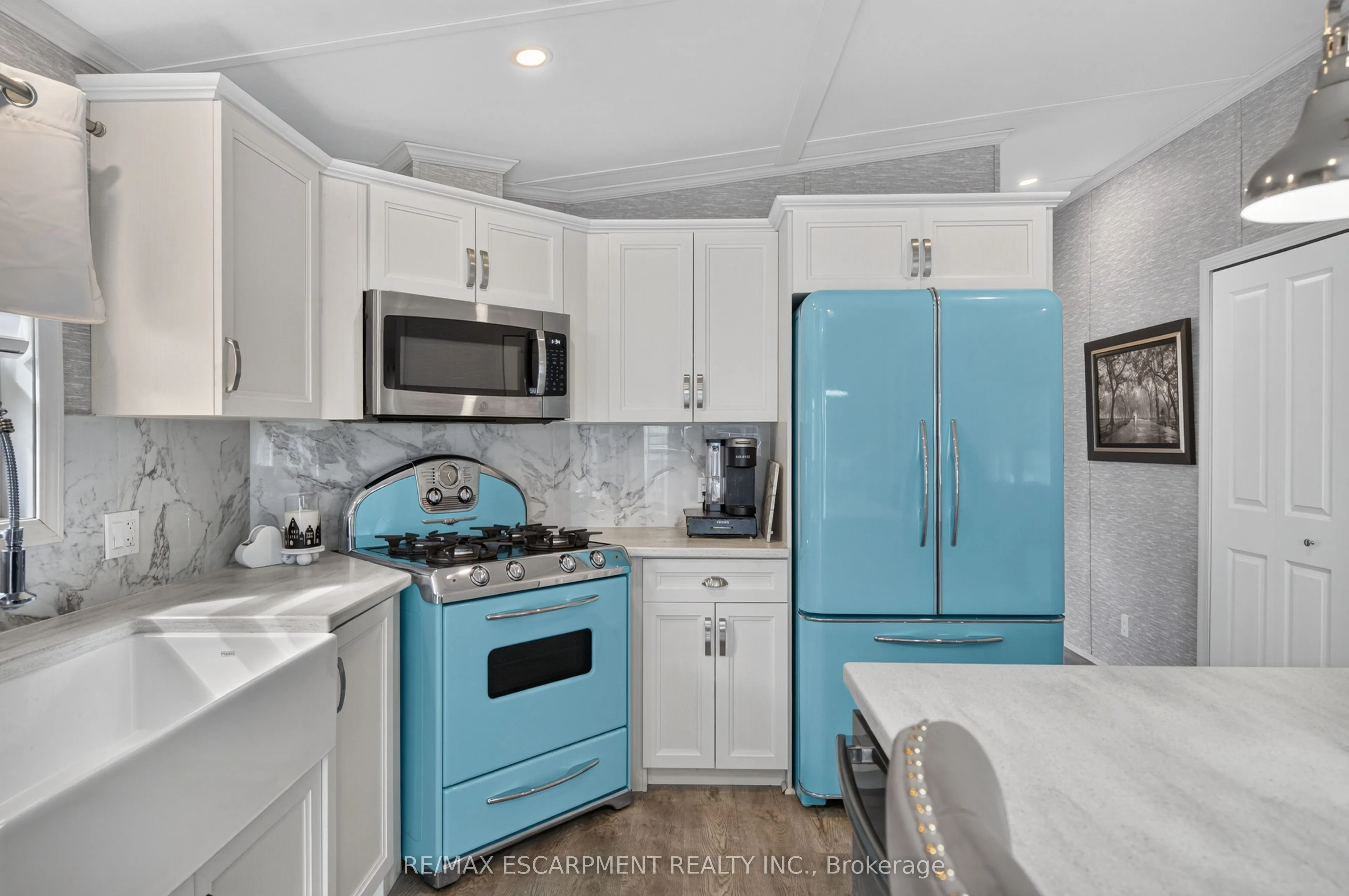 4449 Milburough Line #5 Oak Street