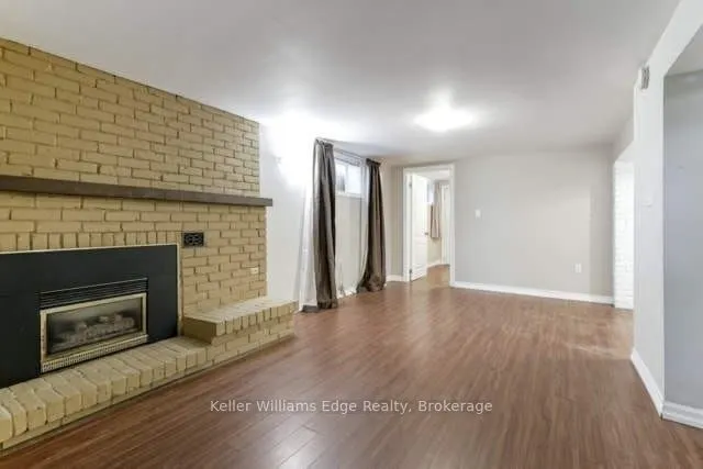 5466 Randolph Crescent