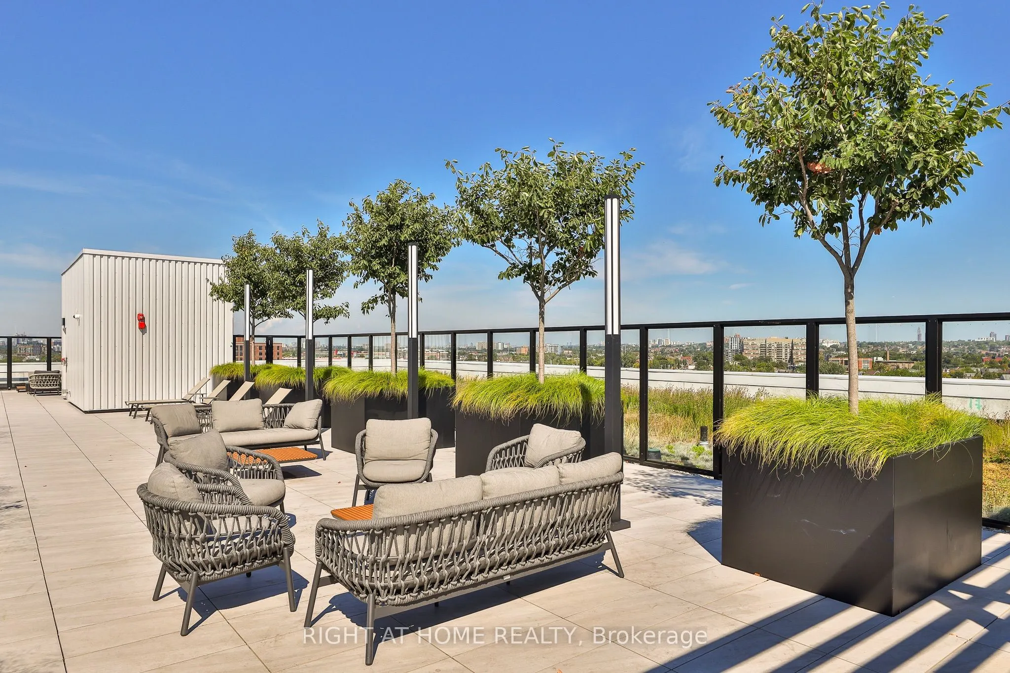 2720 Dundas Street W #524