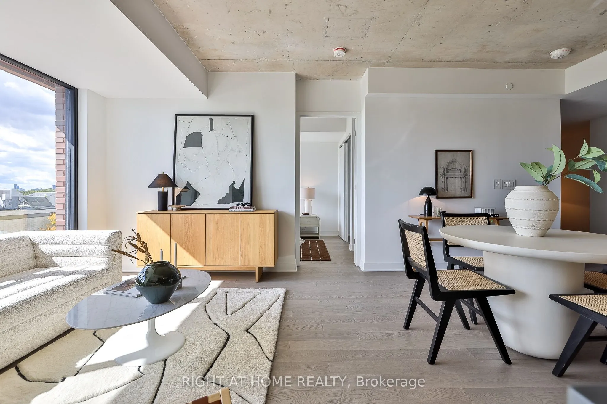 2720 Dundas Street W #524