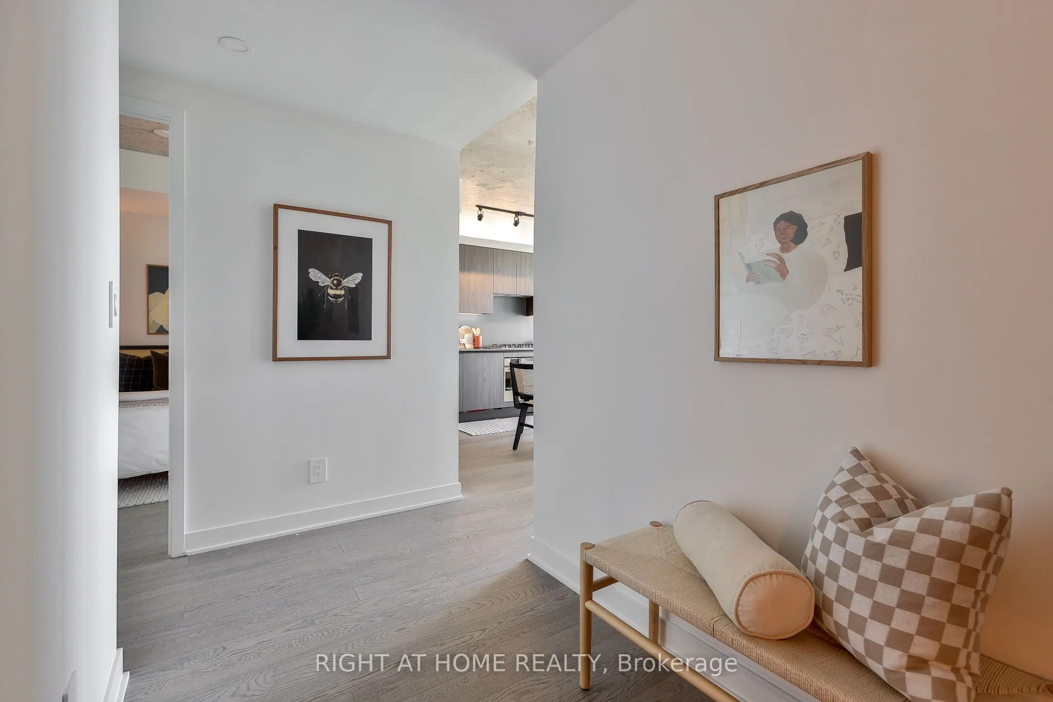 2720 Dundas Street W #524