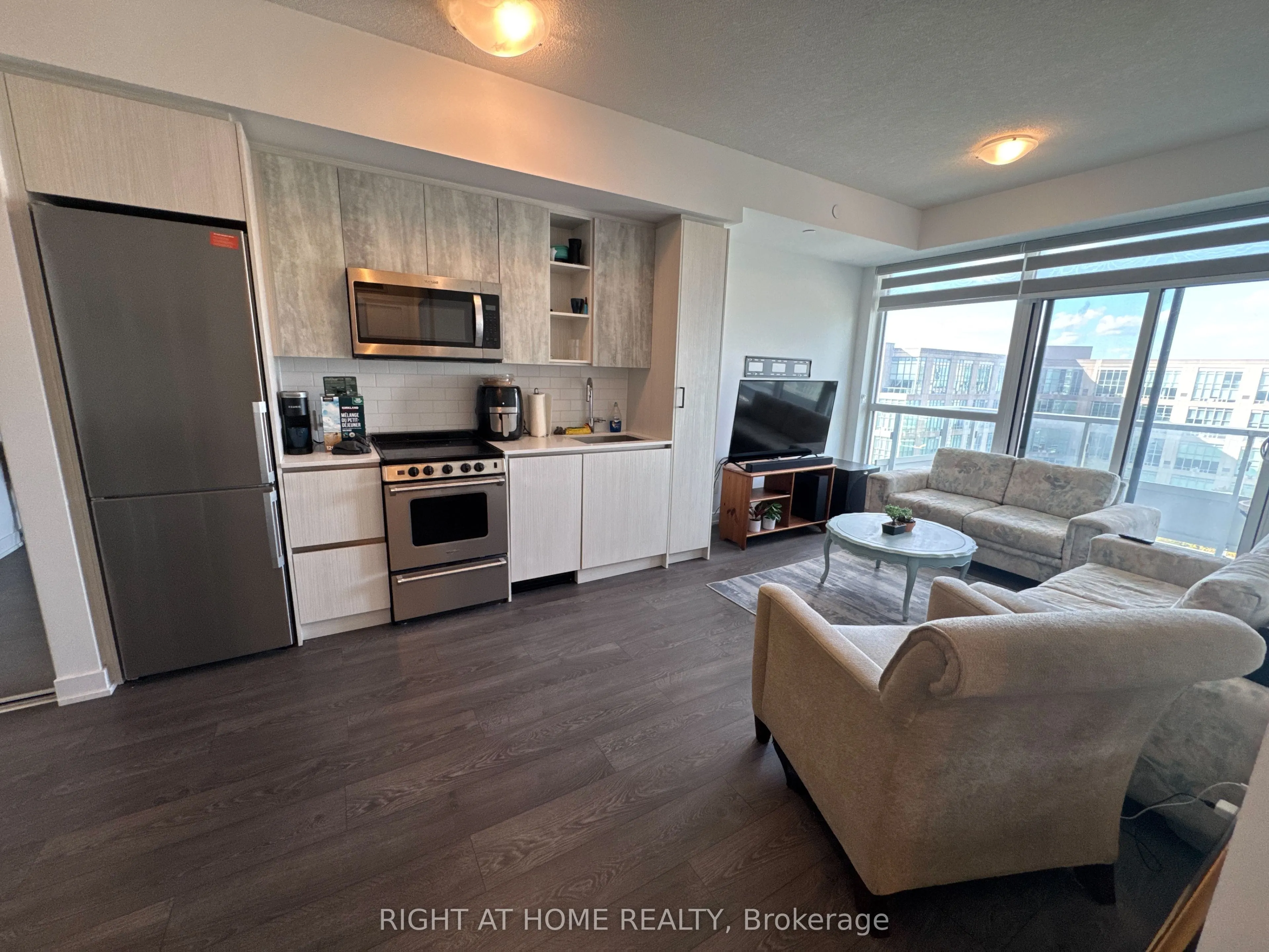 251 Manitoba Street #1411