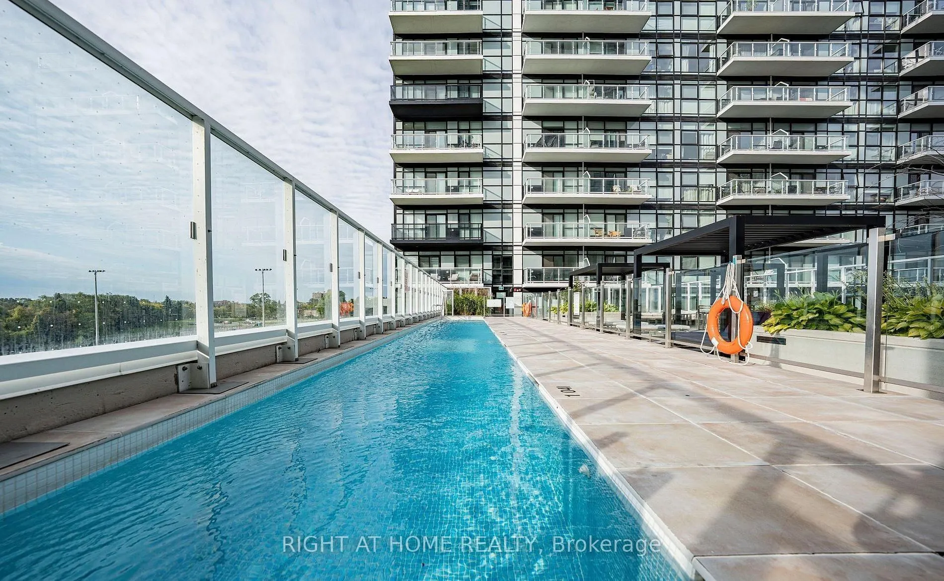 251 Manitoba Street #1411