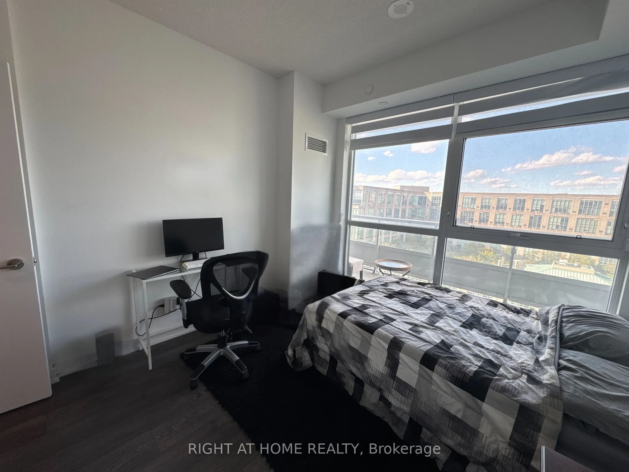251 Manitoba Street #1411