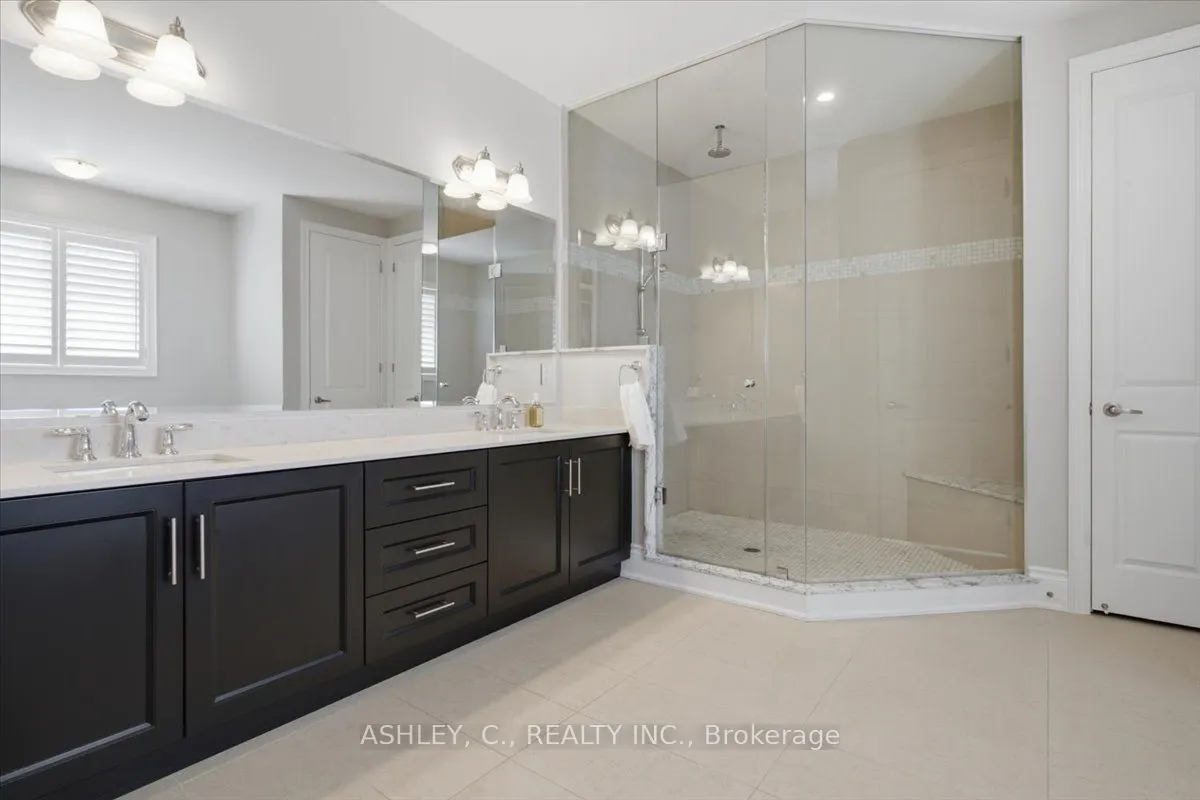 2177 Vineland Crescent