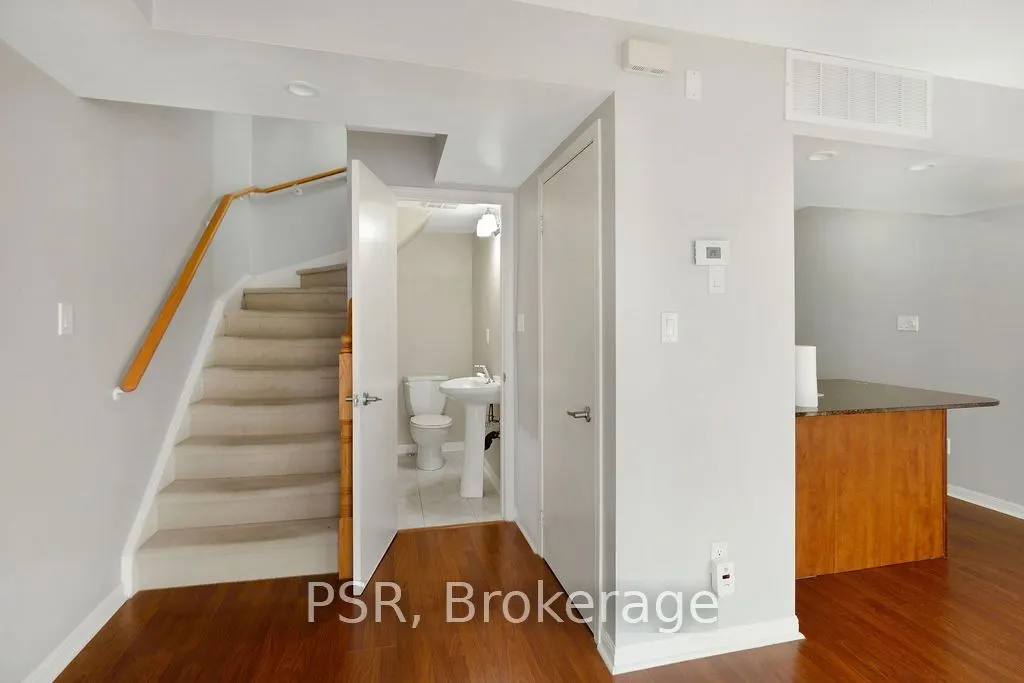 20 Laidlaw Street #1104