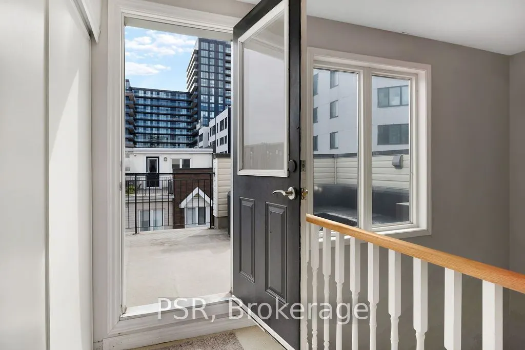 20 Laidlaw Street #1104