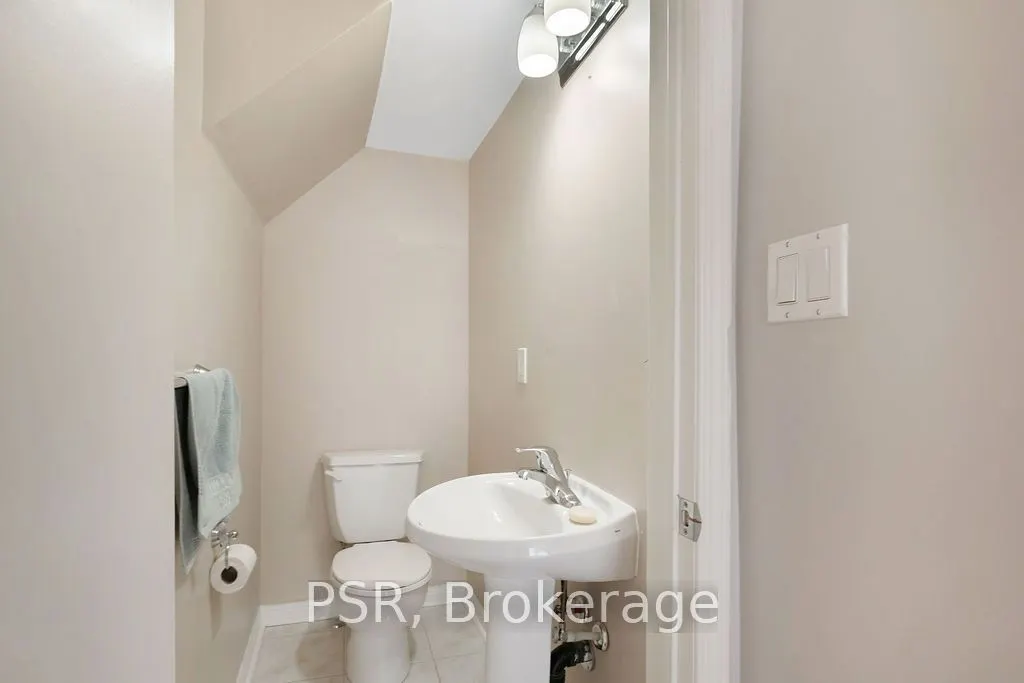 20 Laidlaw Street #1104