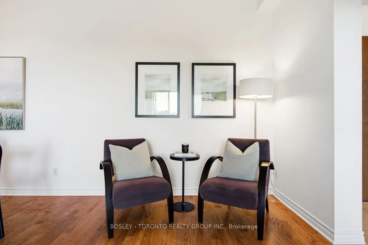 2662 Bloor Street W #1001