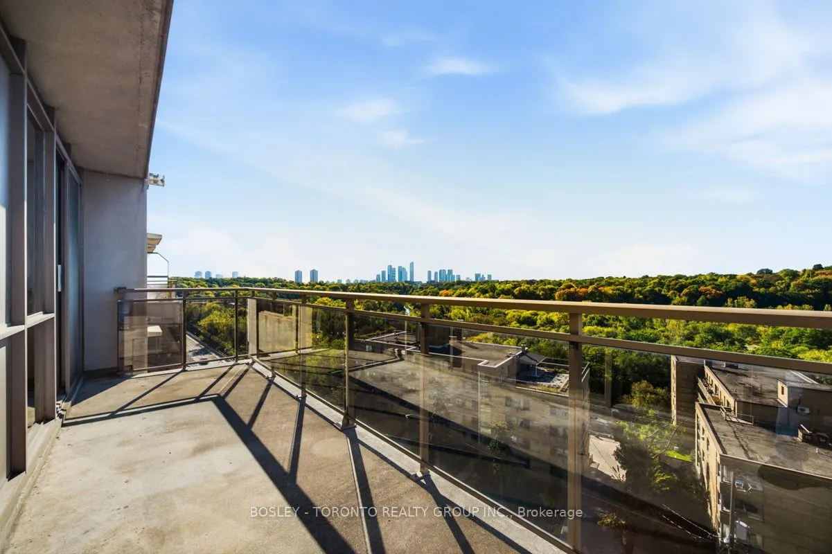 2662 Bloor Street W #1001