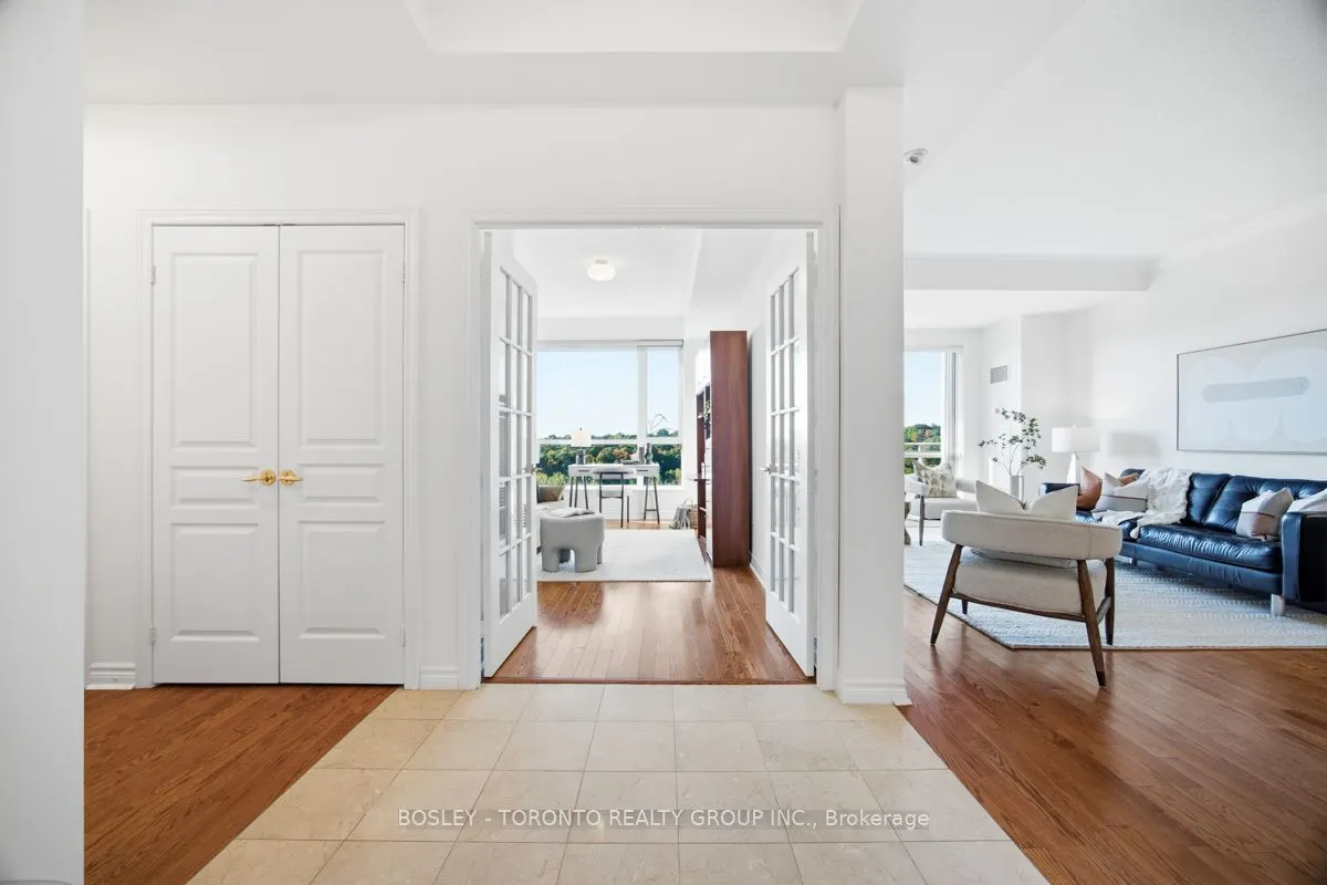 2662 Bloor Street W #1001