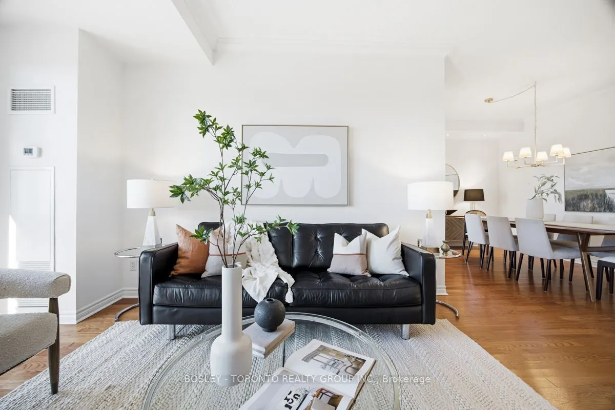 2662 Bloor Street W #1001