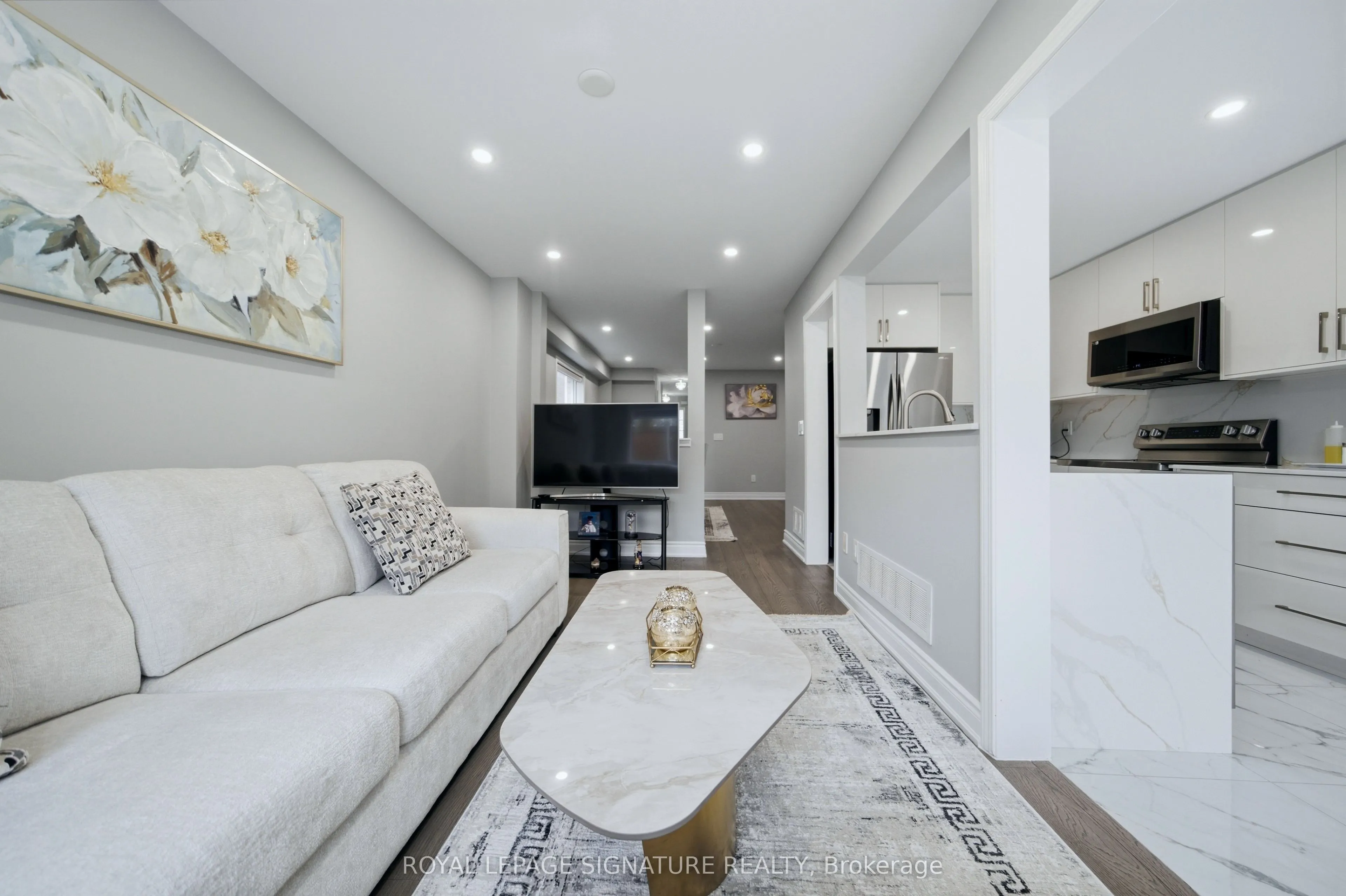 72 Tarquini Crescent