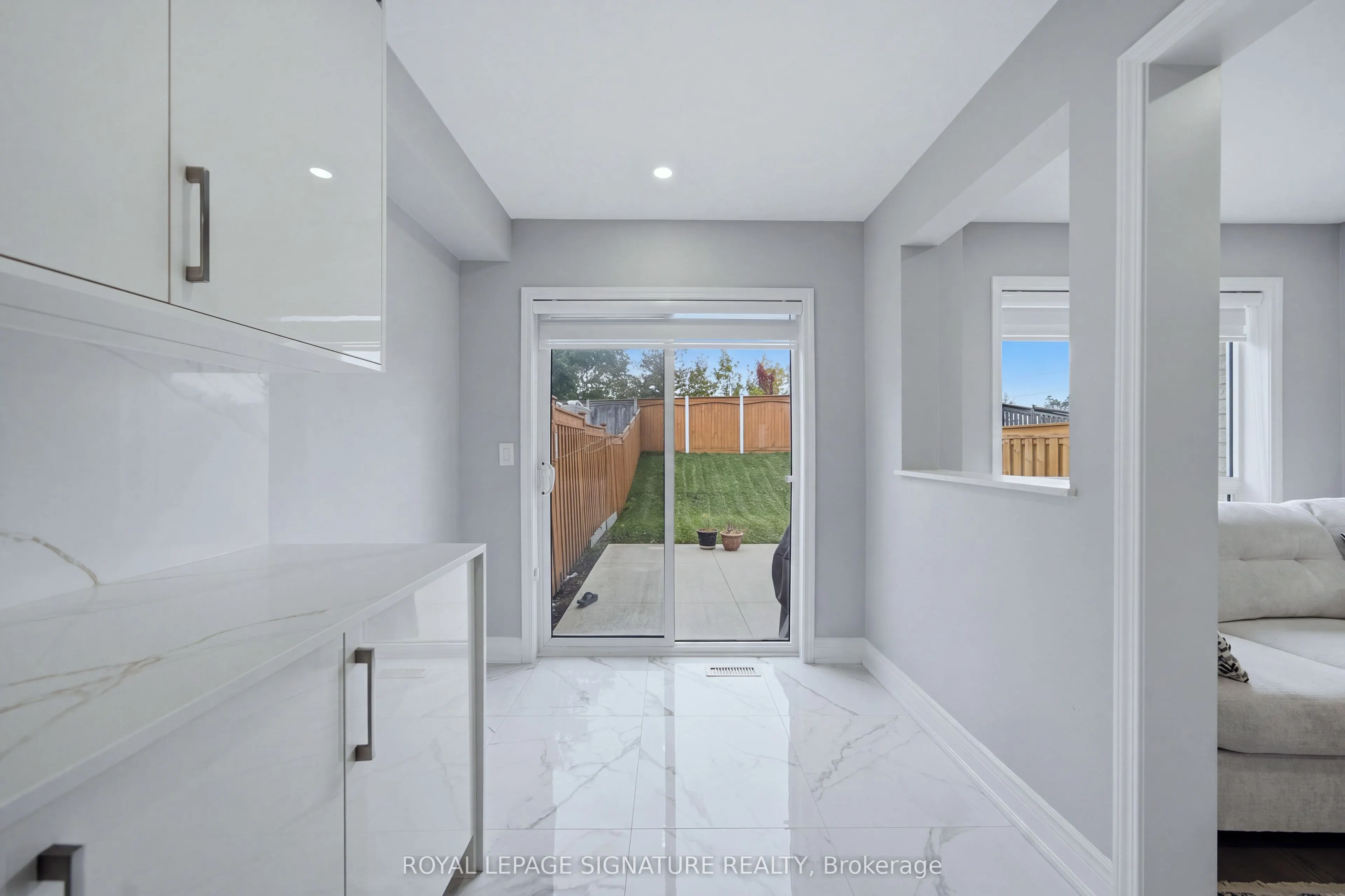 72 Tarquini Crescent
