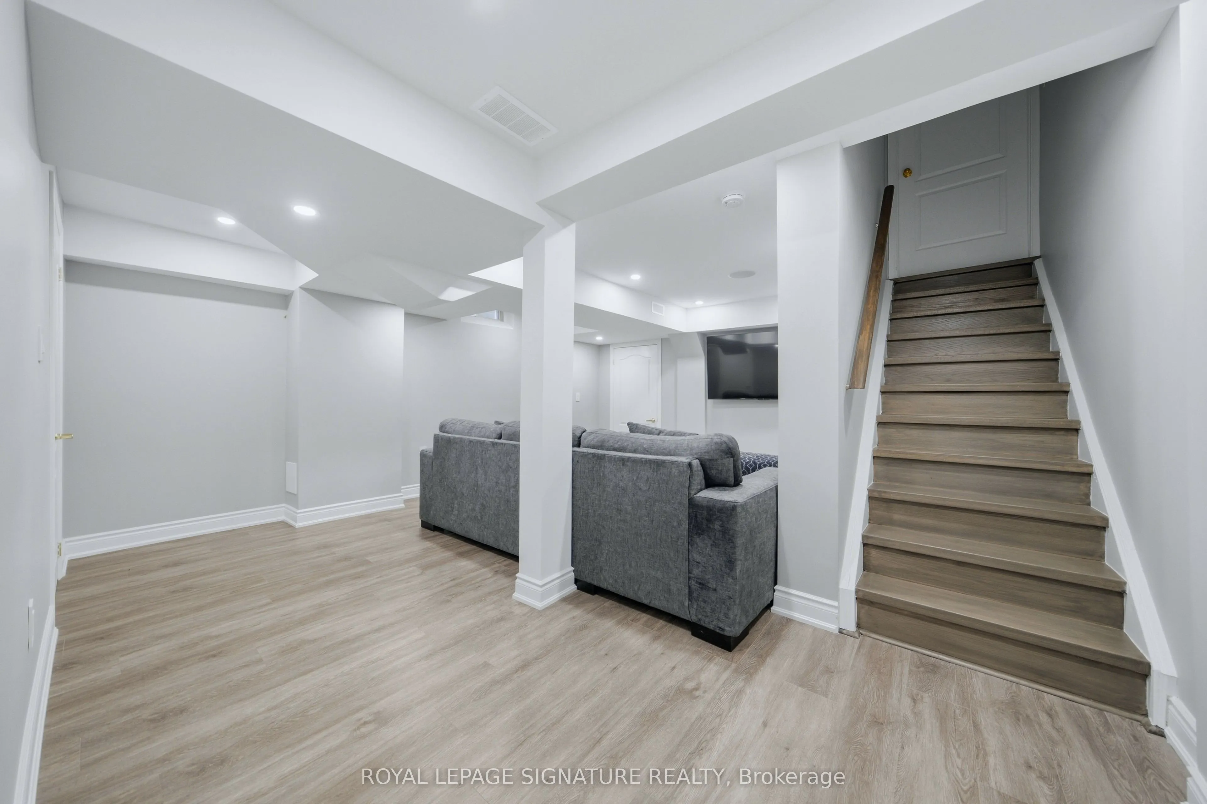 72 Tarquini Crescent