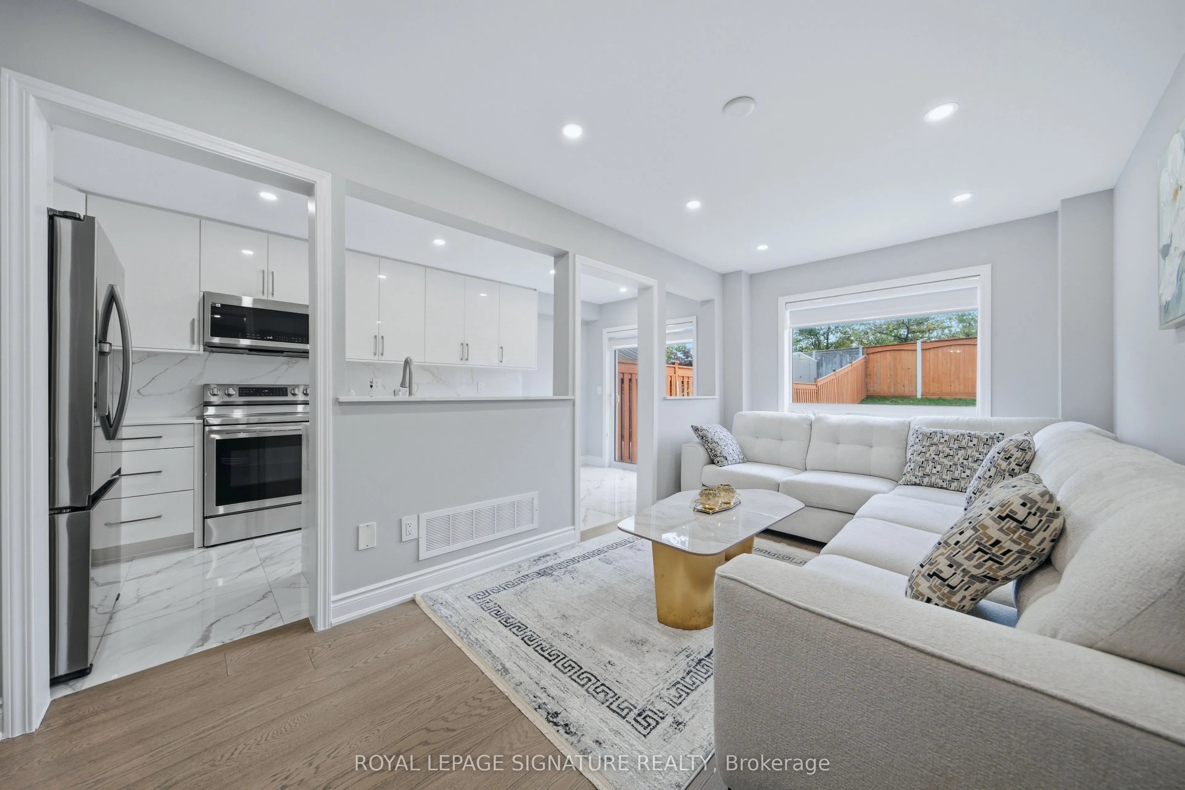 72 Tarquini Crescent