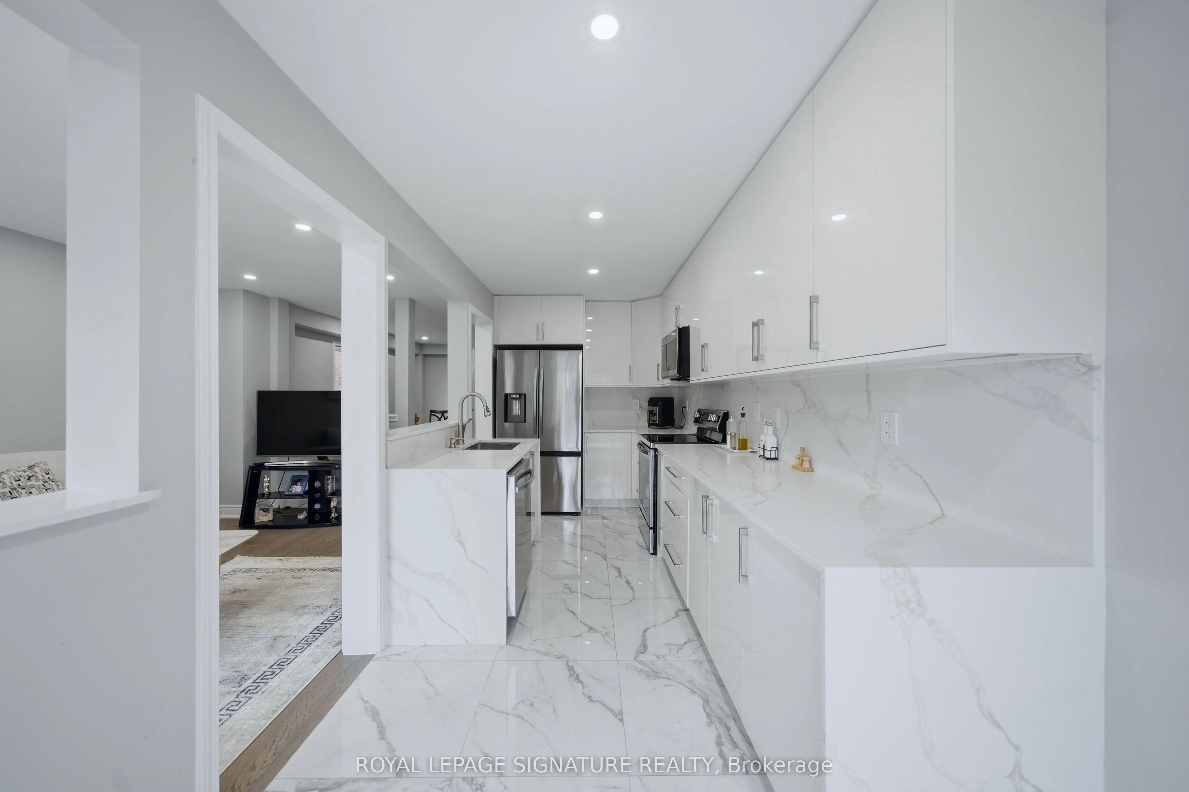 72 Tarquini Crescent